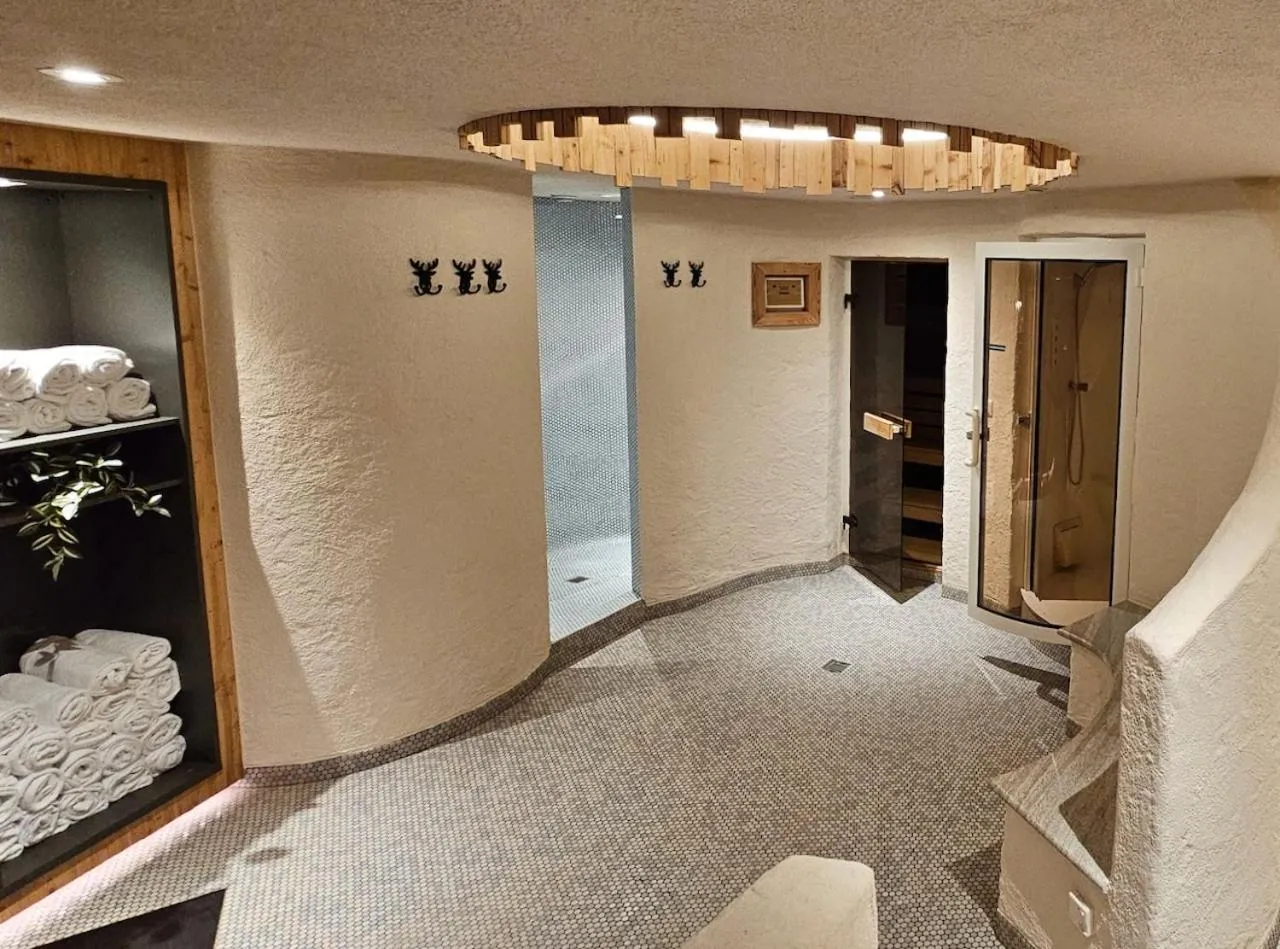 Spa and wellness centre/facilities in Appart Laijola