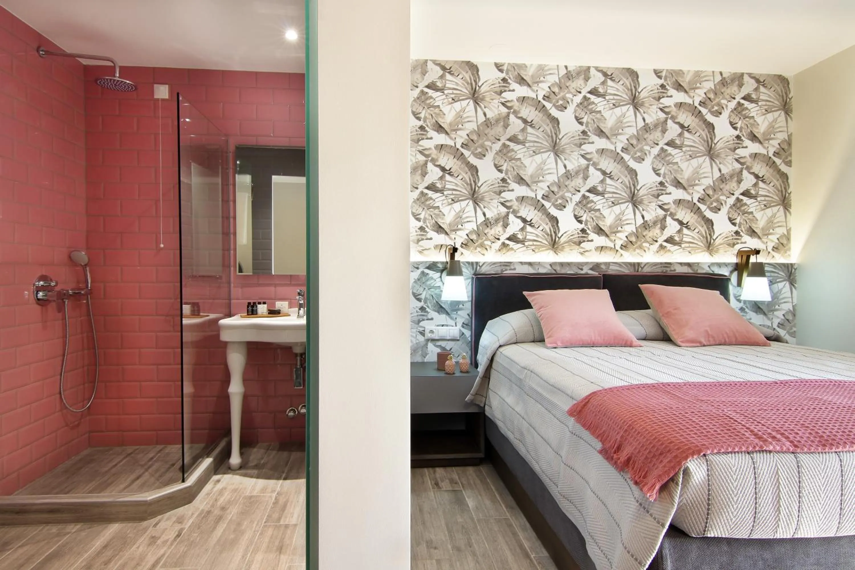 Photo of the whole room, Bed in Maison 66, Riviera Hotels