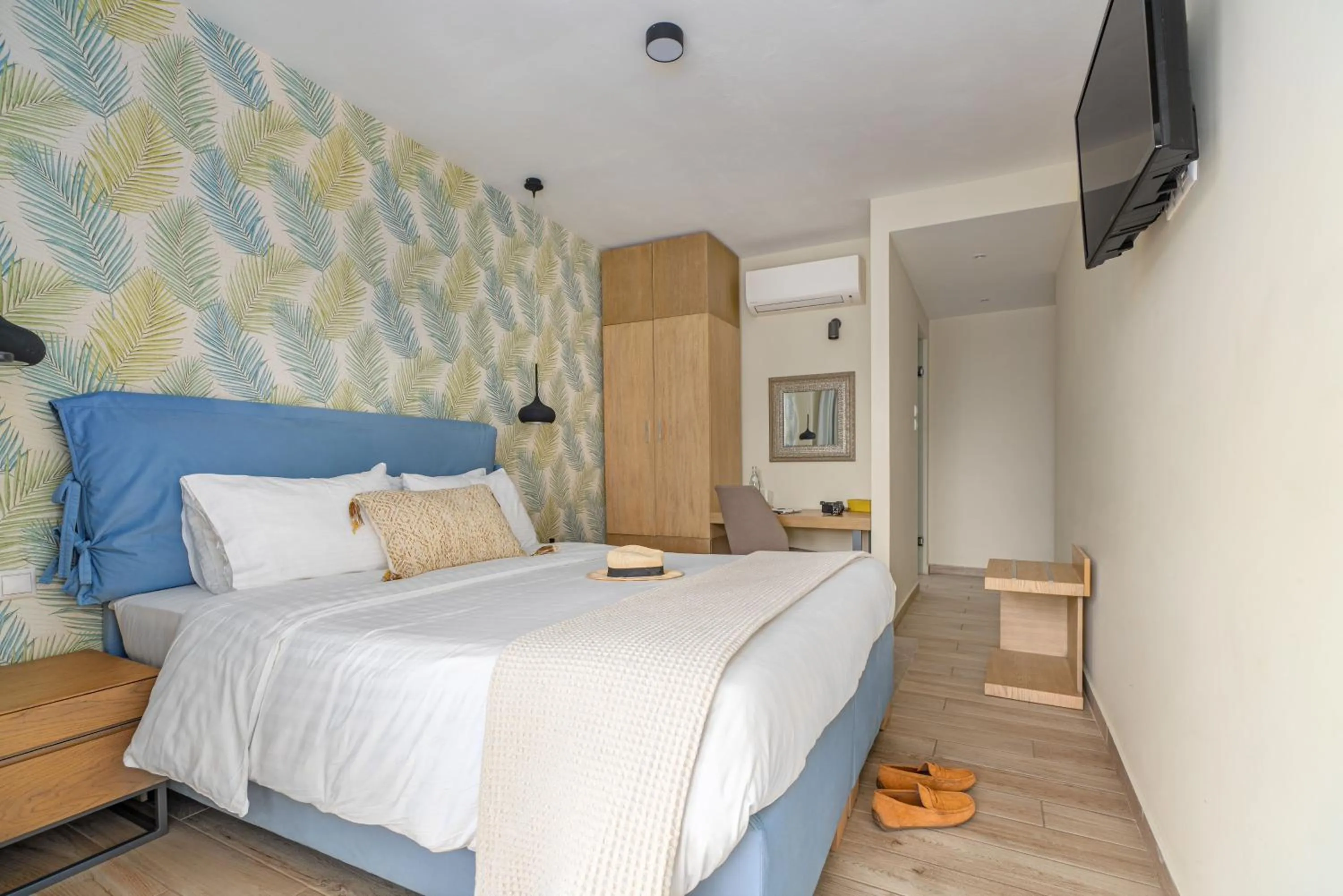 Bedroom, Bed in Maison 66, Riviera Hotels