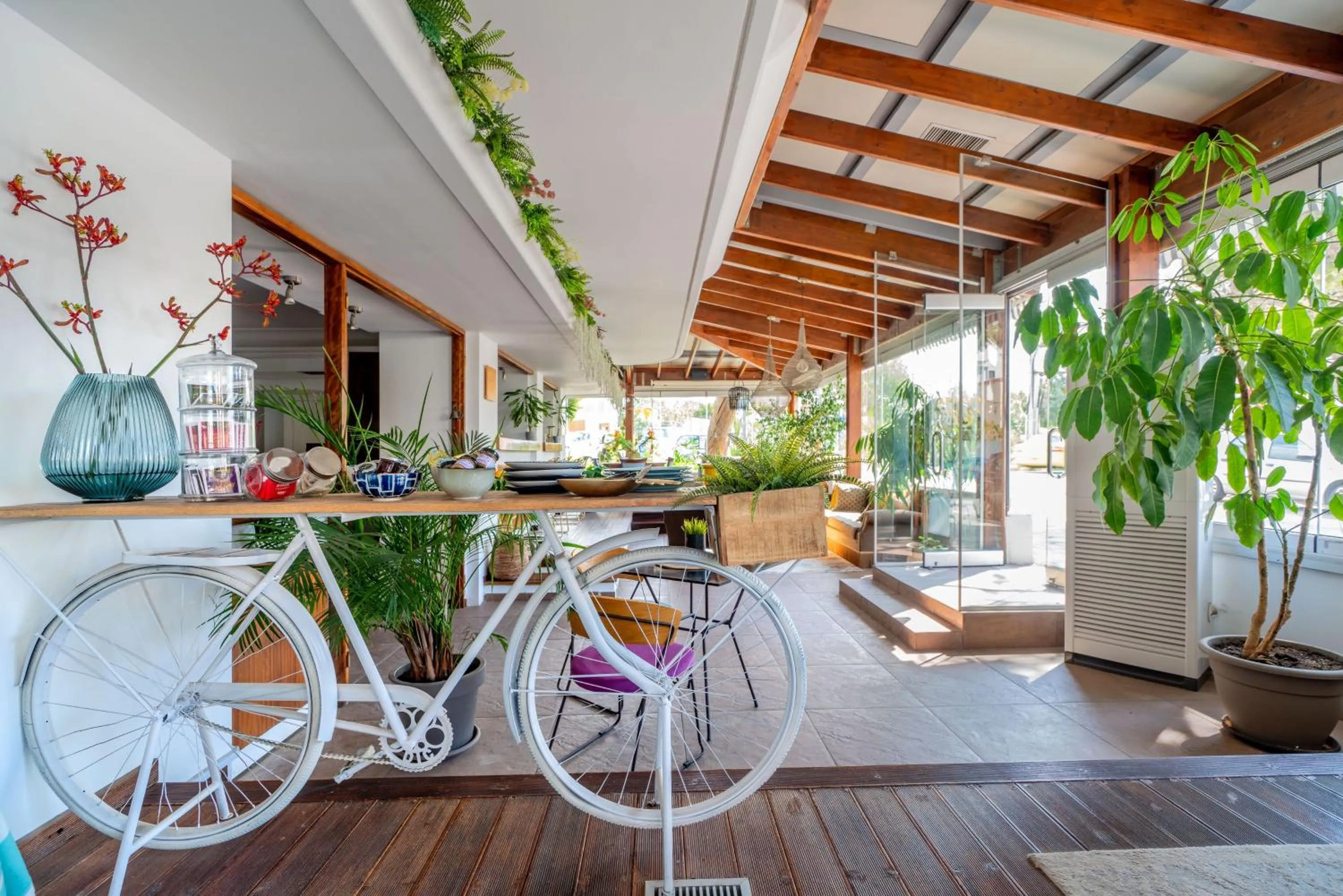 Restaurant/places to eat in Maison 66, Riviera Hotels