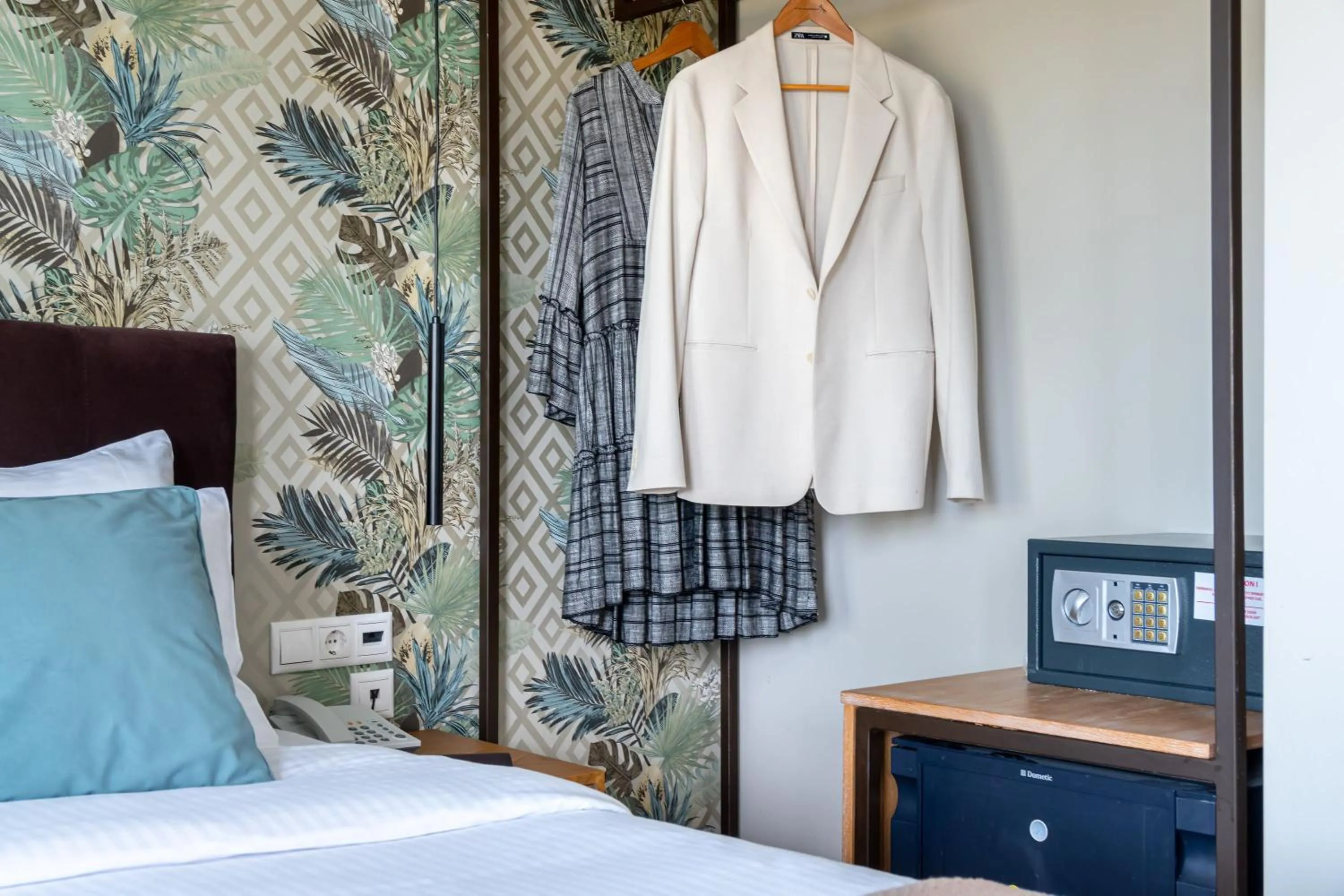 wardrobe, Bed in Maison 66, Riviera Hotels