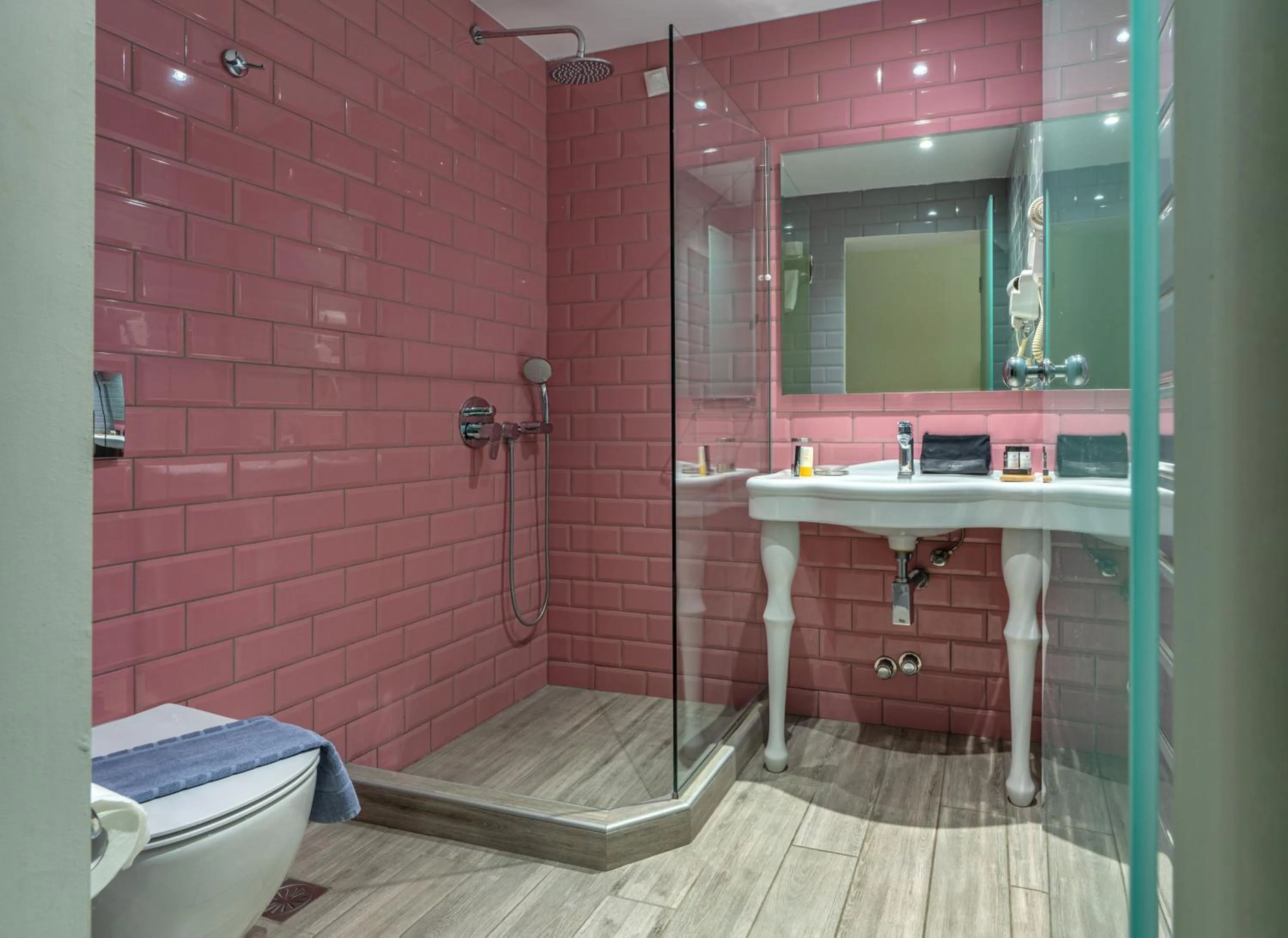 Bathroom in Maison 66, Riviera Hotels