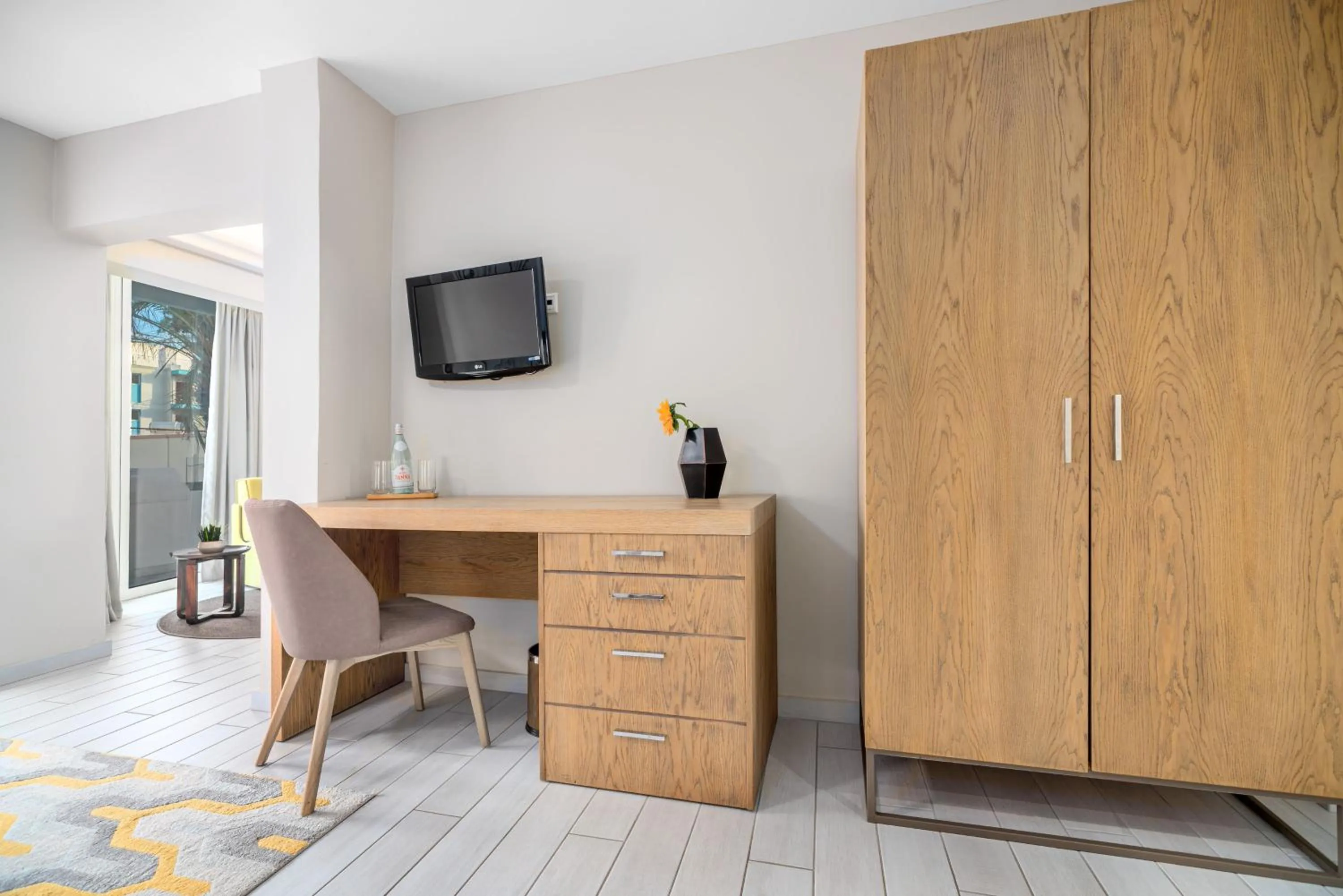 TV and multimedia in Maison 66, Riviera Hotels