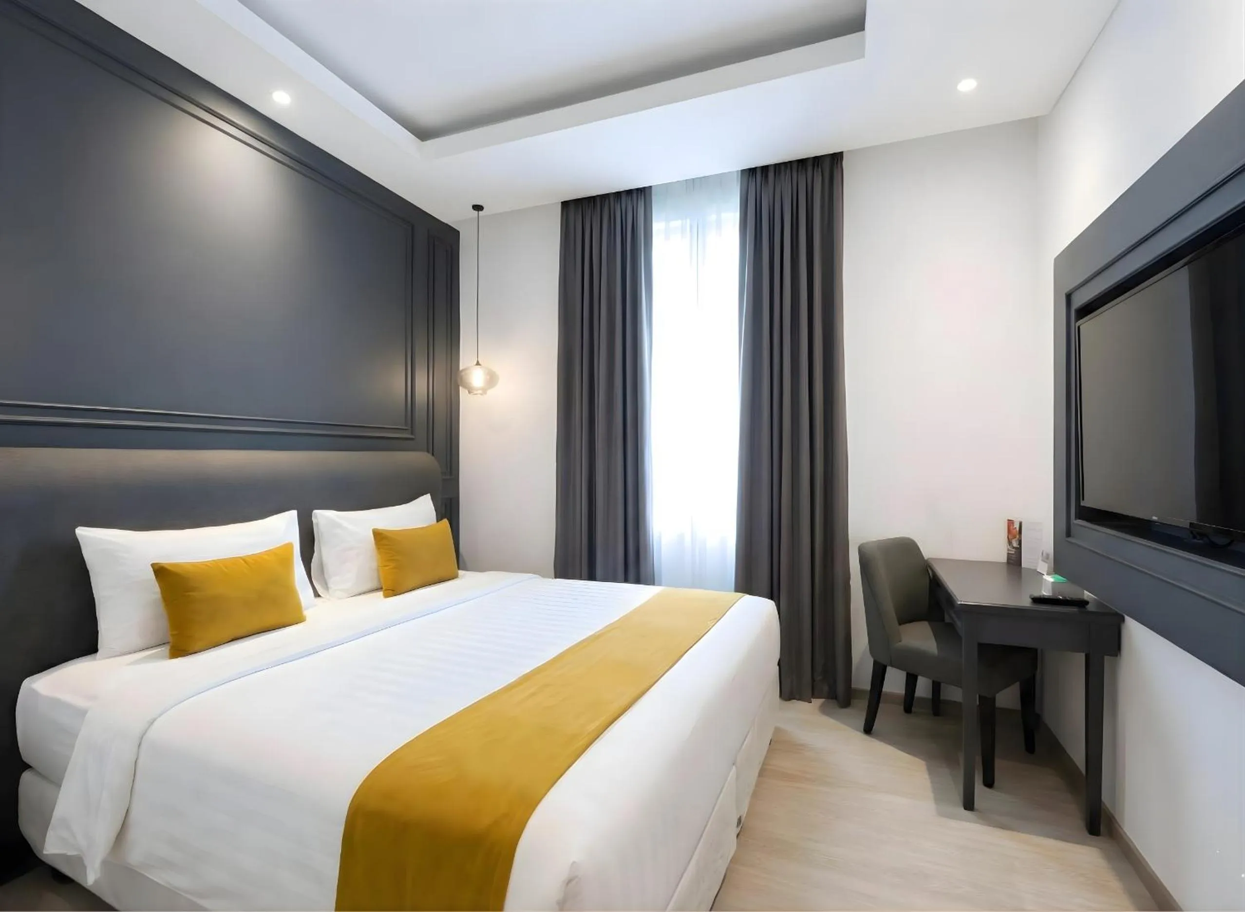 Bed in Hotel Shalva Jakarta