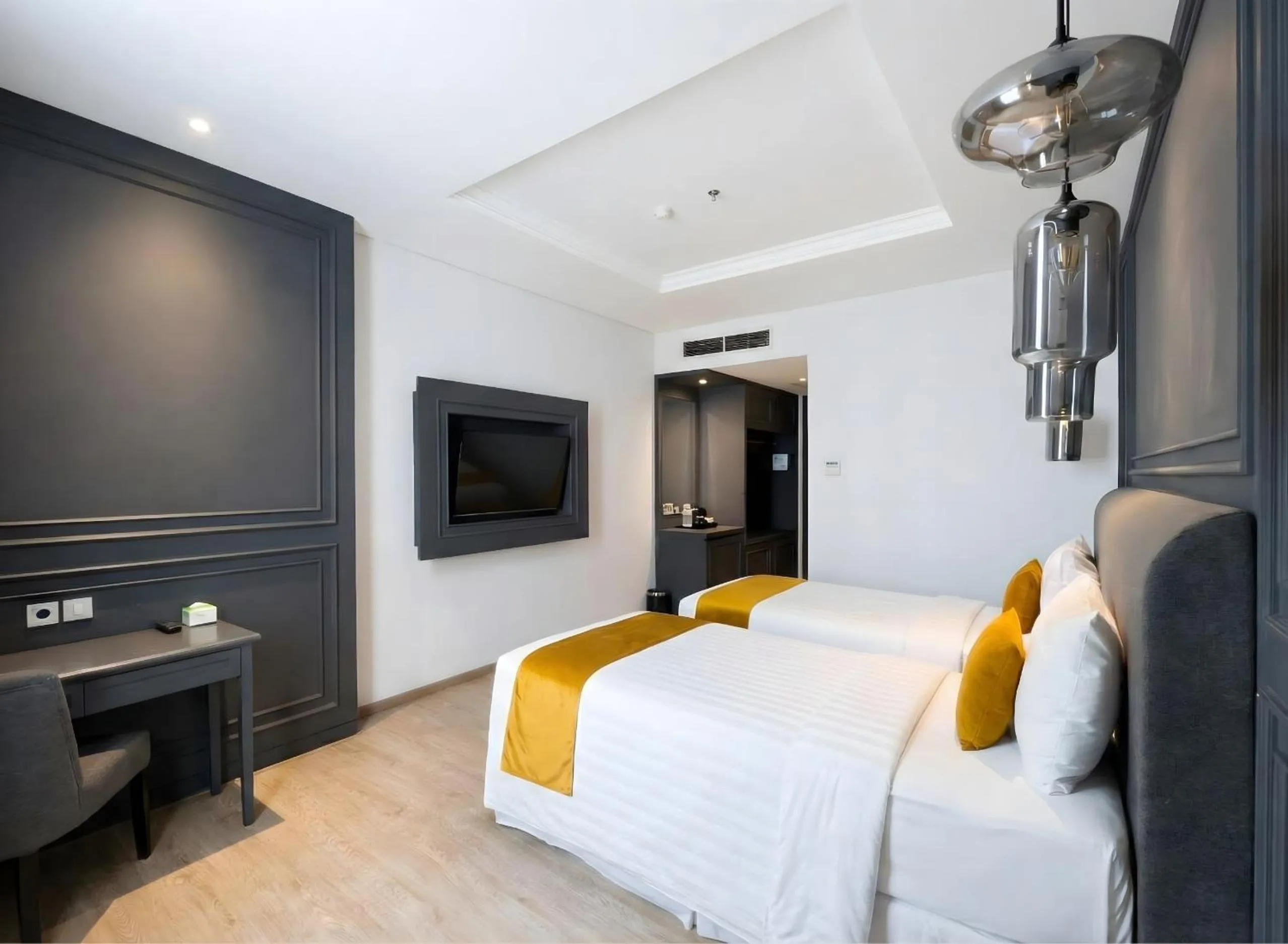 Bed in Hotel Shalva Jakarta