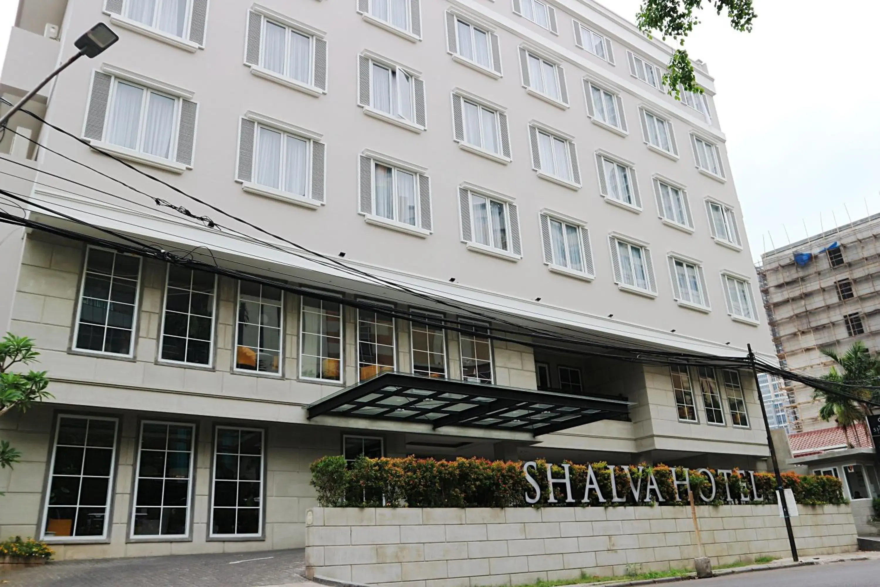 Property building in Hotel Shalva Jakarta Property building in Hotel Shalva Jakarta