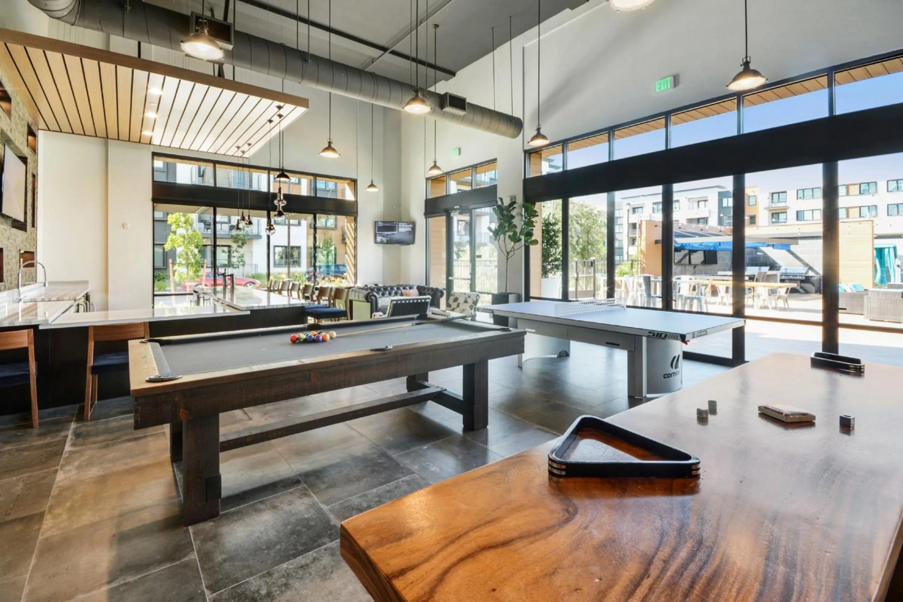 Billiard in Bluebird Suites in Menlo Park