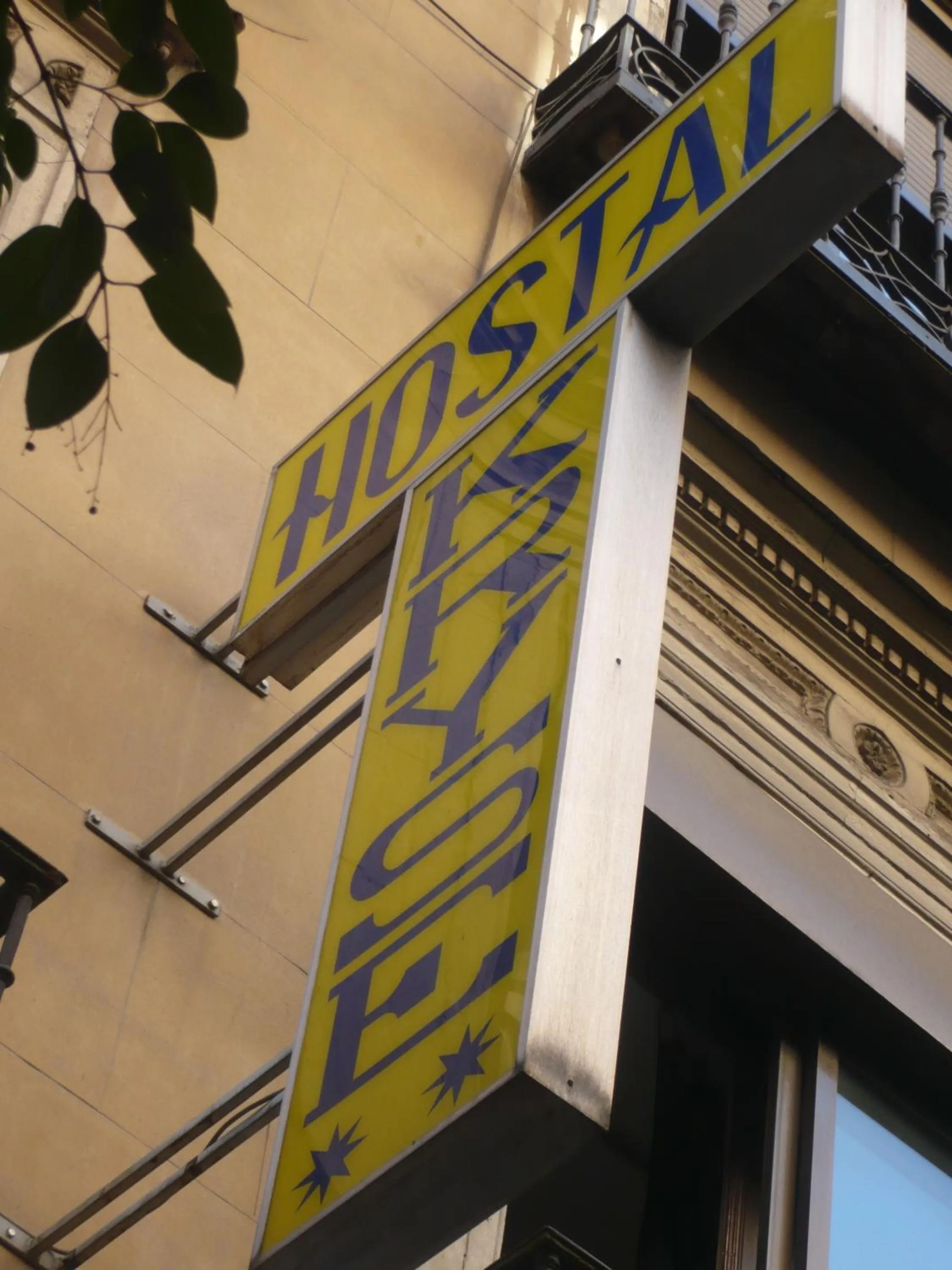 Facade/entrance in Fuencarral Kryse&Breogan