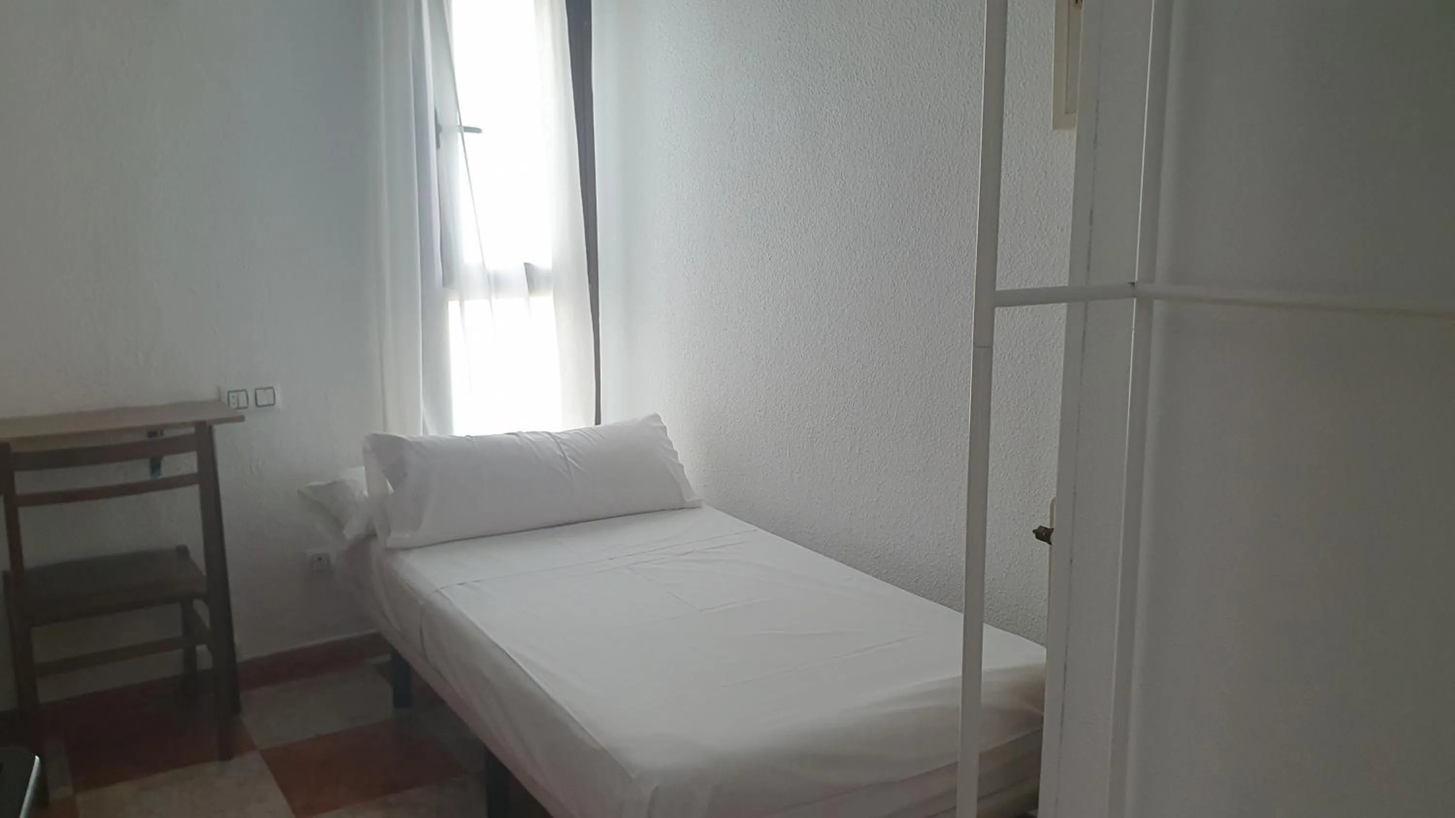 Bed in Fuencarral Kryse&Breogan