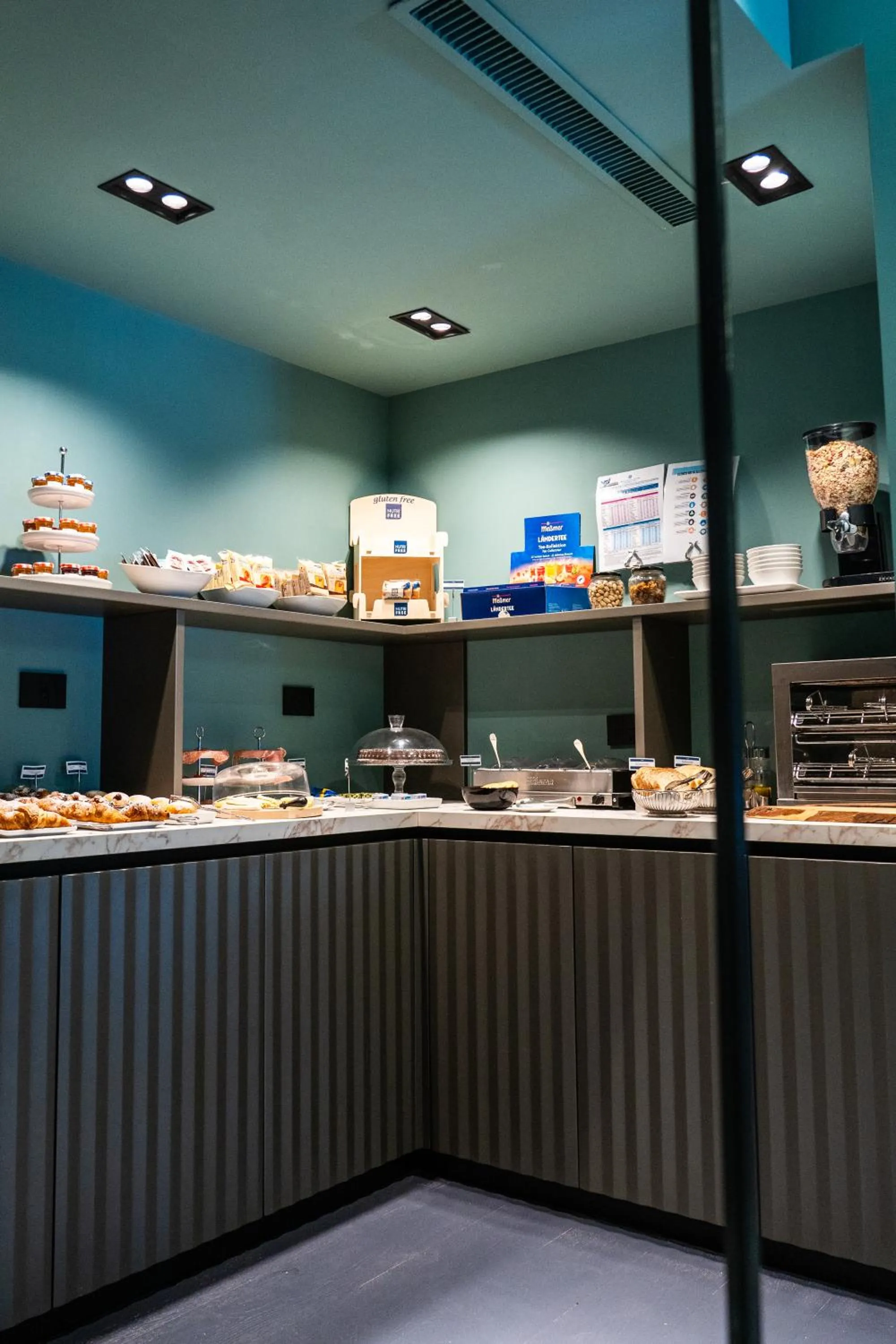 Buffet breakfast in Relais sul Mare Boutique Hotel