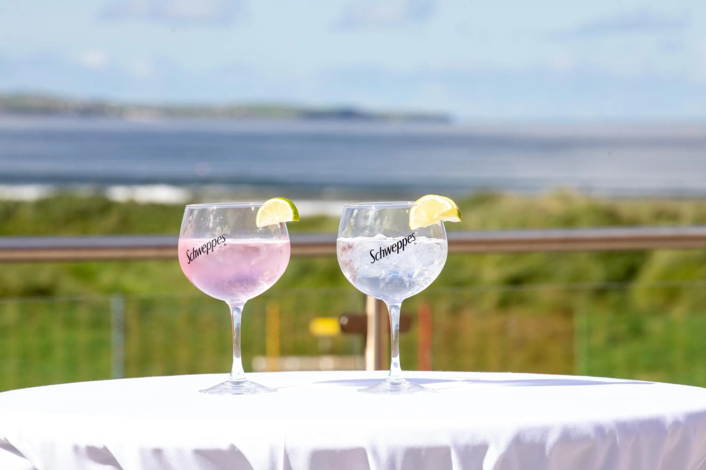 Lounge or bar in Ocean Sands Hotel & Spa