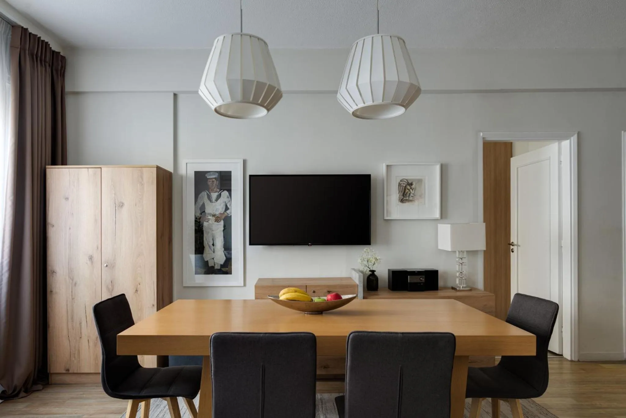 Communal lounge/ TV room in Syntagma Spotlight Residence