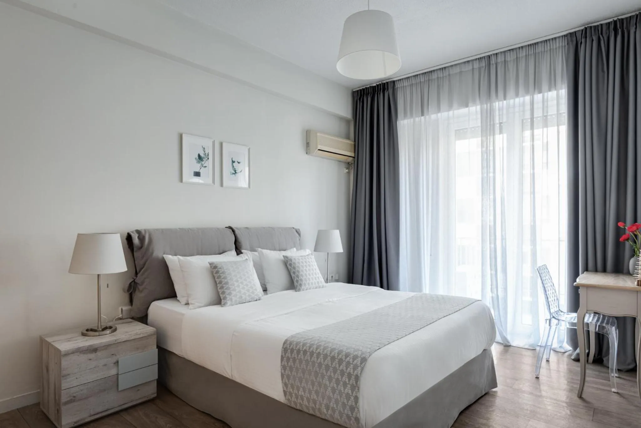 Bed in Syntagma Spotlight Residence