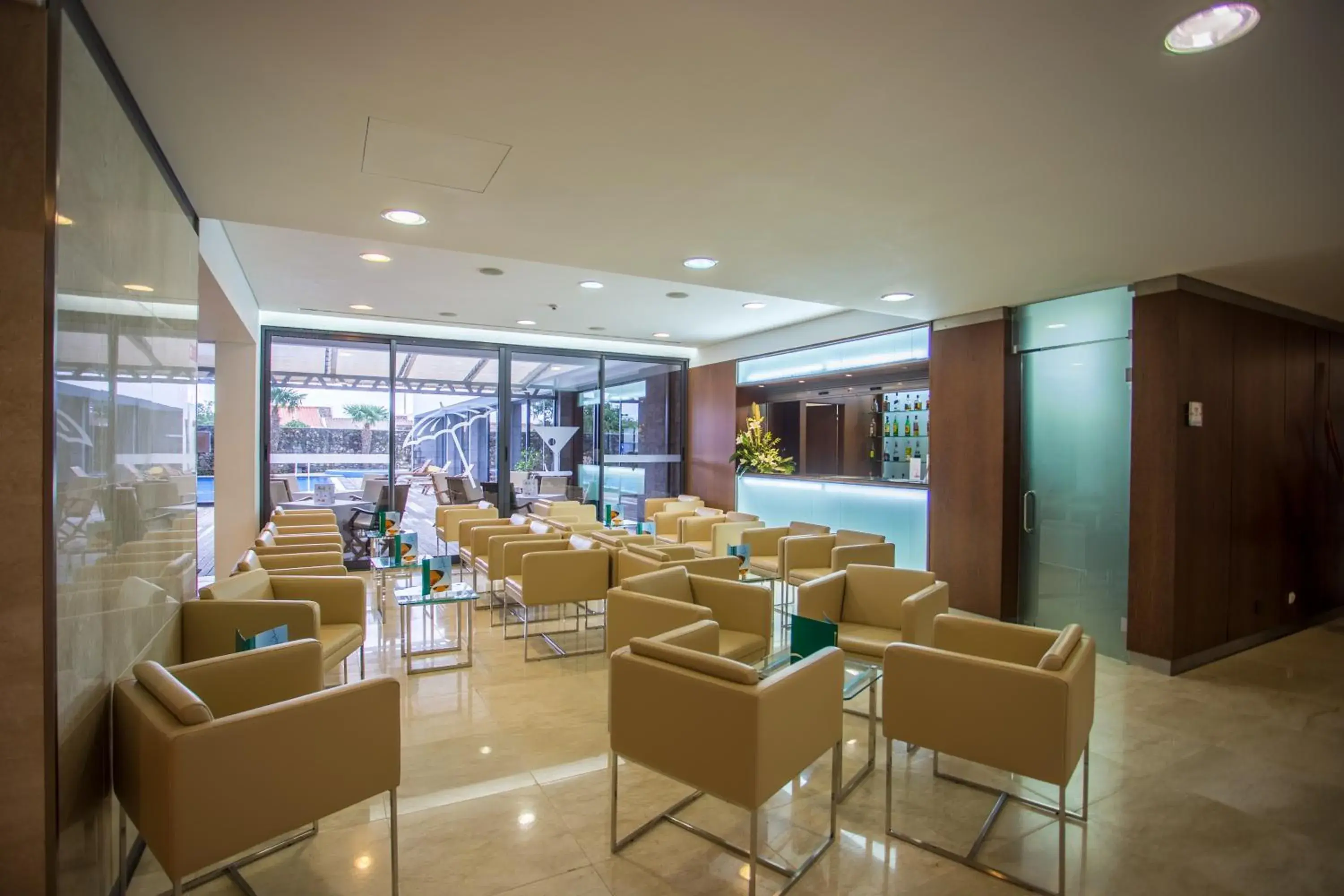 Restaurant/places to eat in Antillia Hotel Restaurant/places to eat in Antillia Hotel