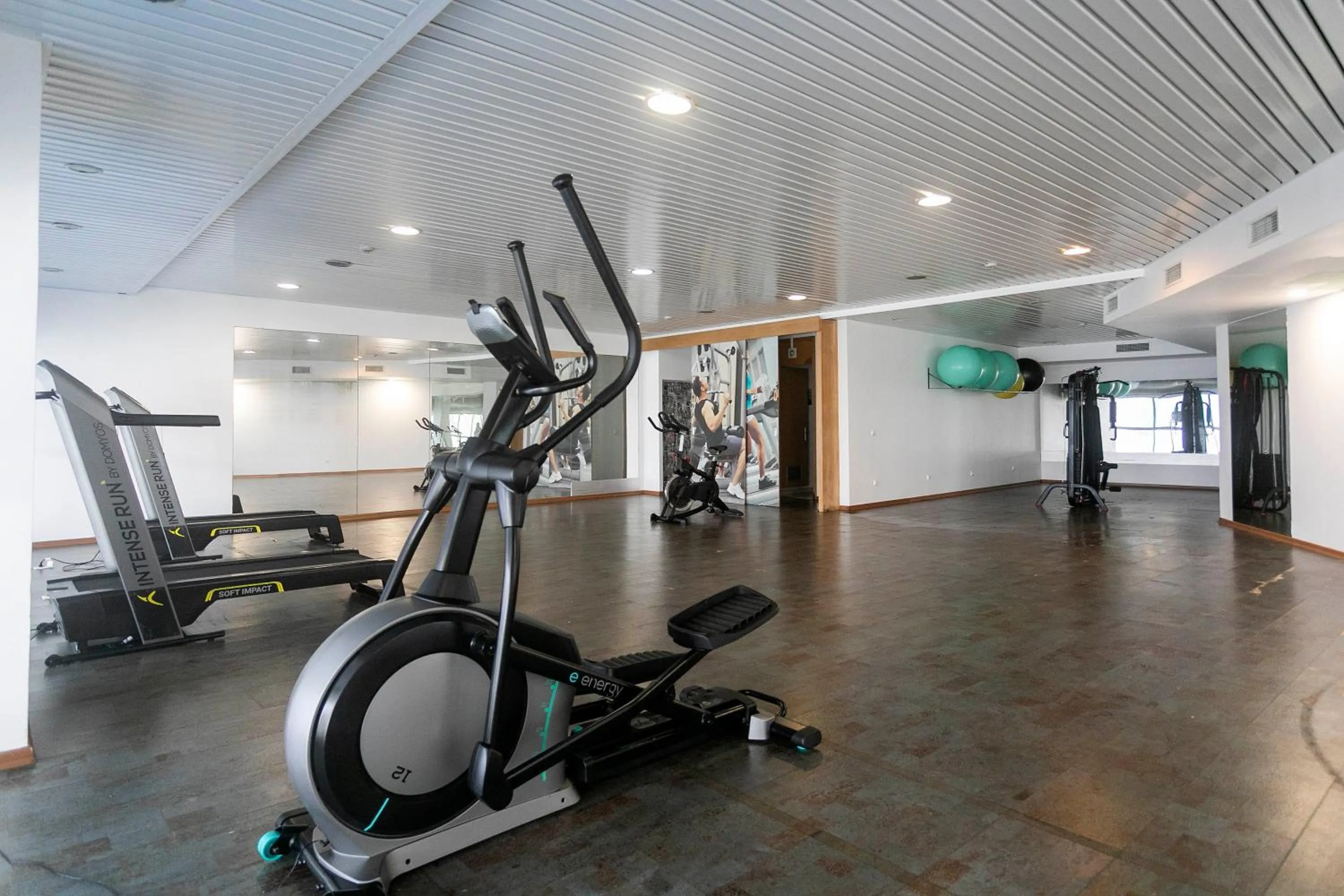 Fitness centre/facilities in Antillia Hotel