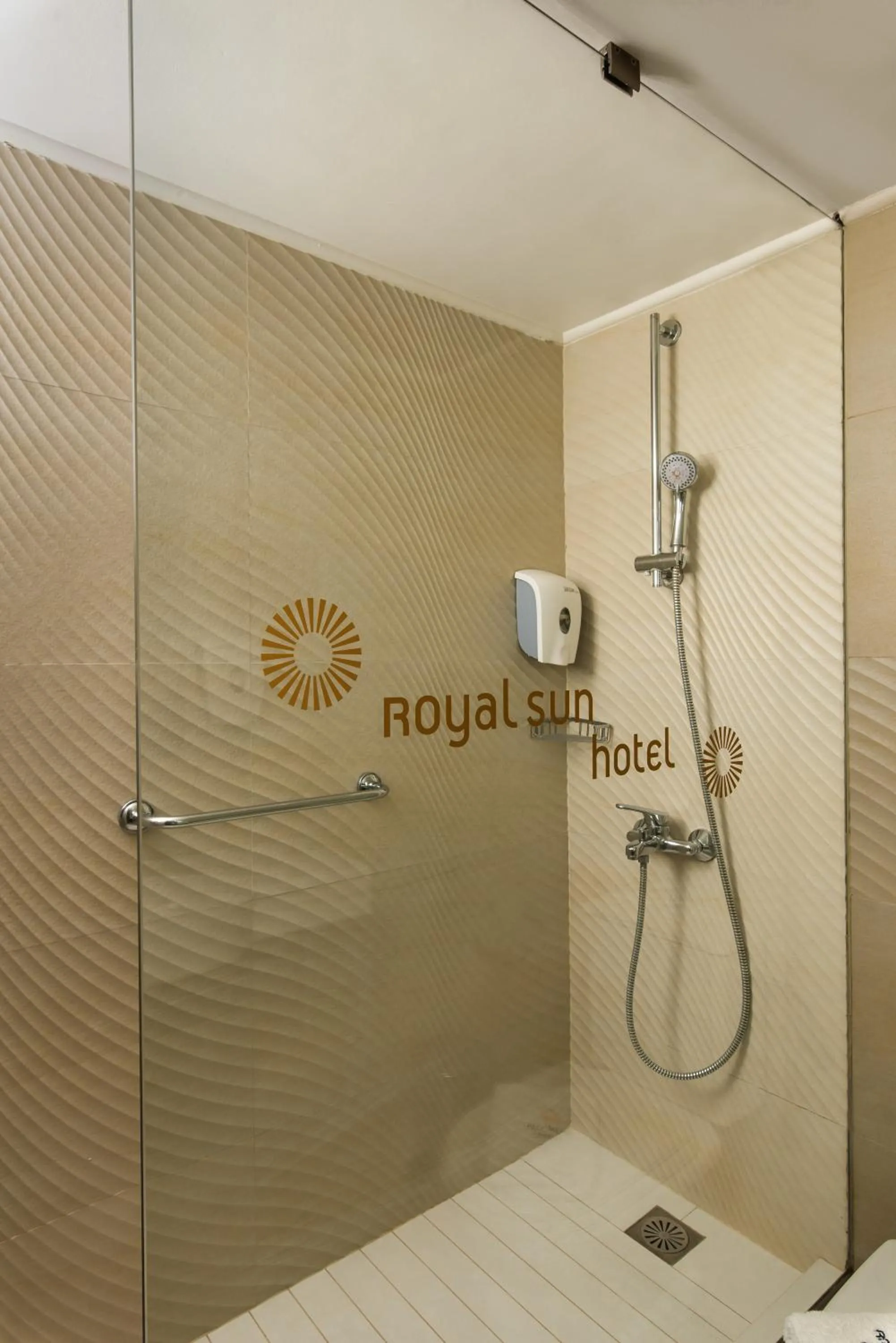 Bathroom in Royal Sun