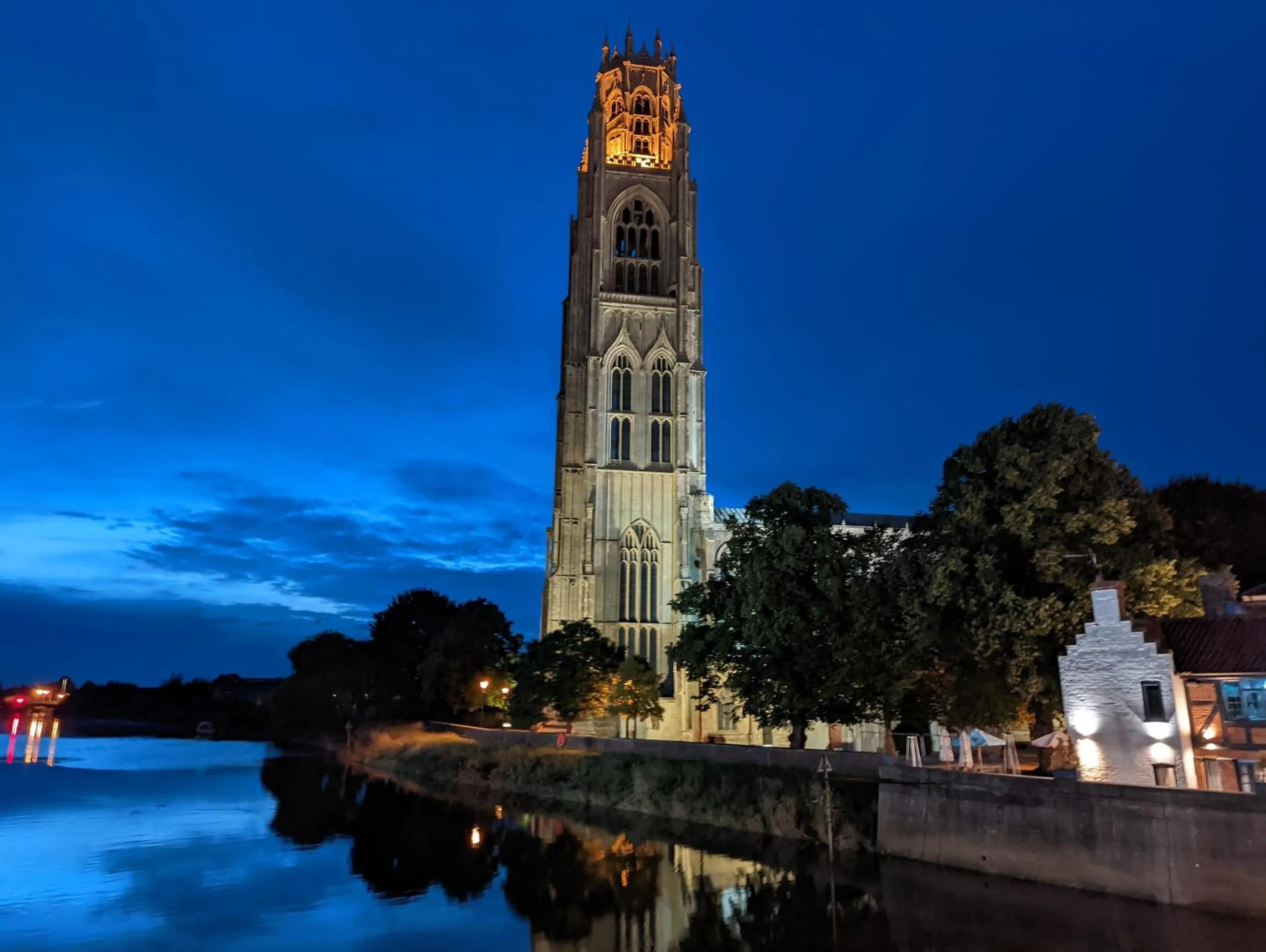 Neighbourhood in The King's Arms