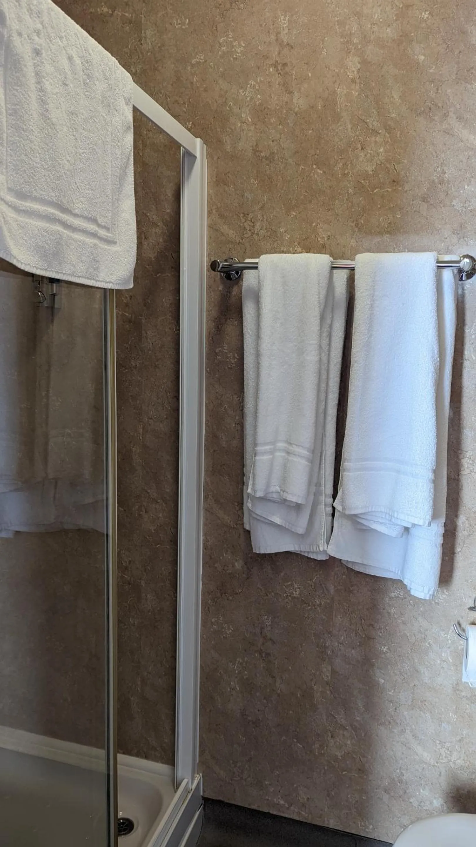 Bathroom in The King's Arms