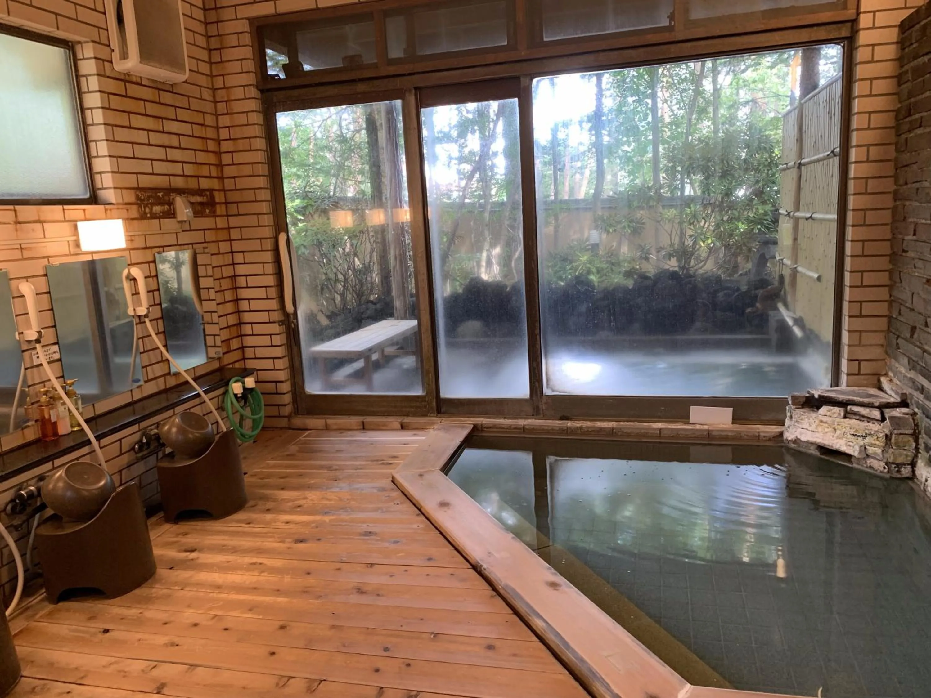 Hot Spring Bath in ELE Hotel Onsen Ryokufutei