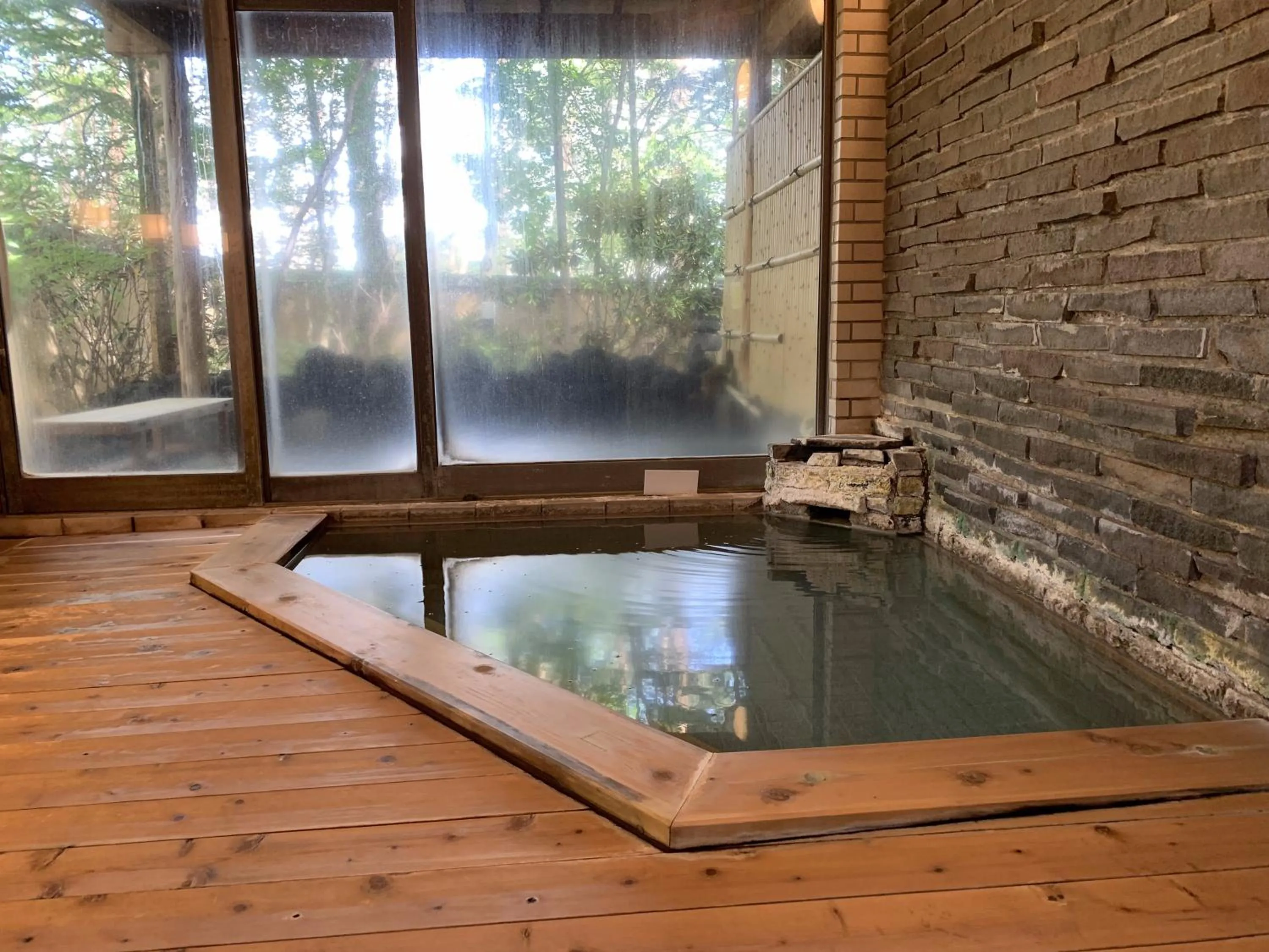 Hot Spring Bath in ELE Hotel Onsen Ryokufutei