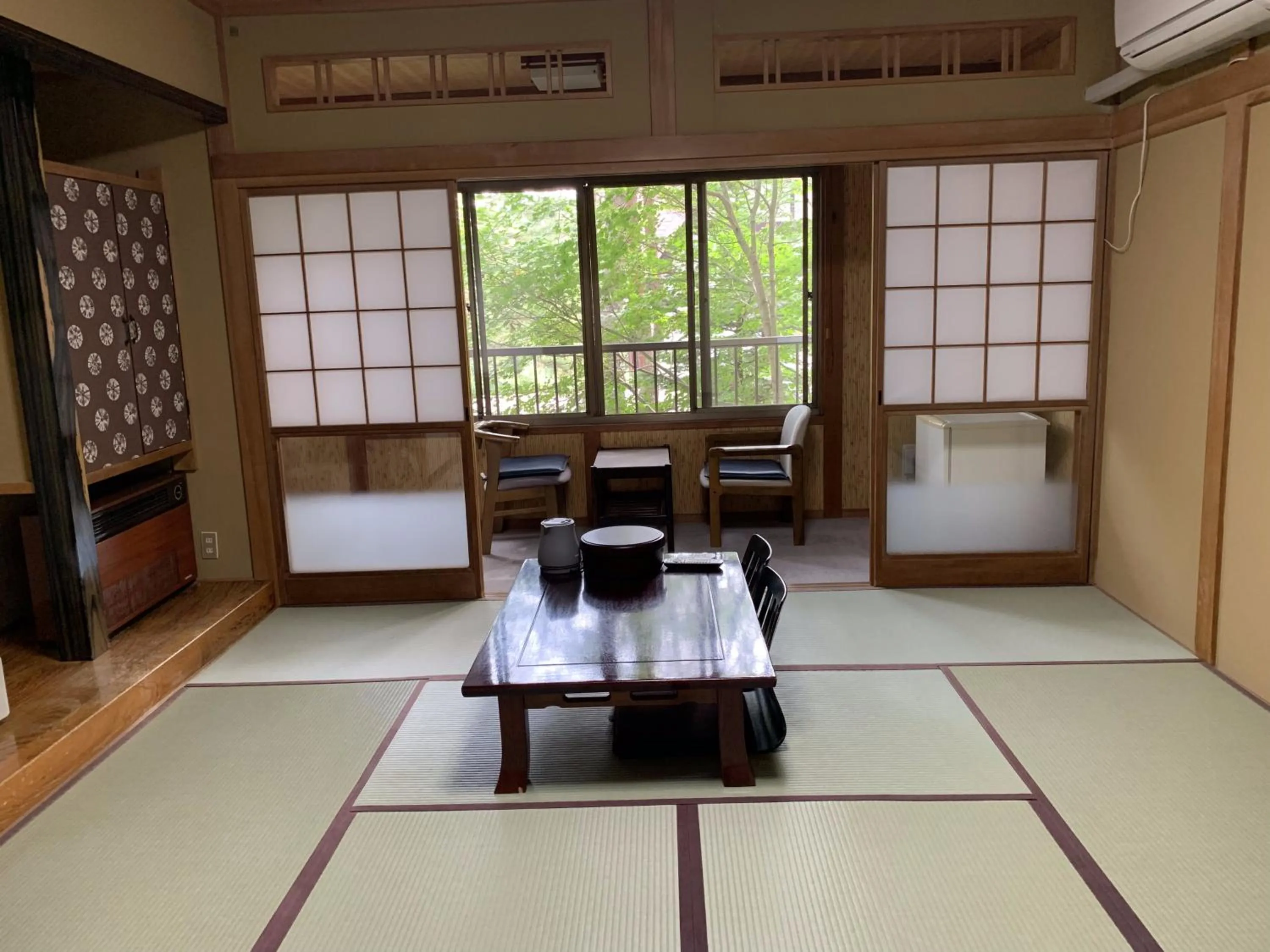 Bedroom in ELE Hotel Onsen Ryokufutei