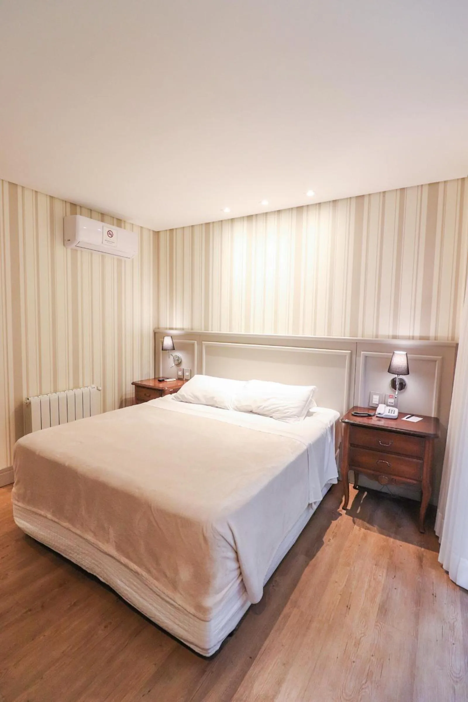 Bedroom, Bed in Daara Transamerica Collection Gramado