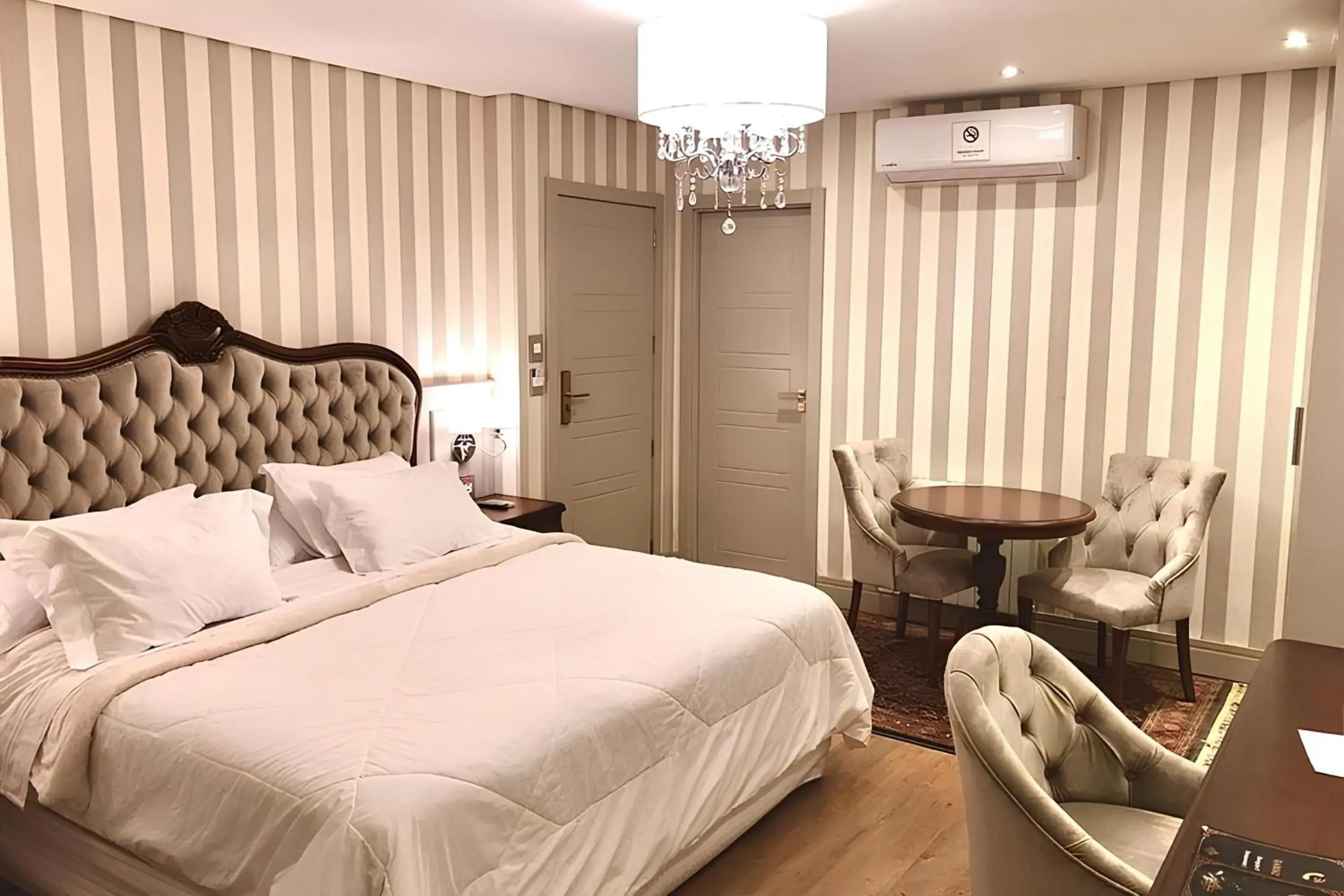 Bed in Daara Transamerica Collection Gramado Bed in Daara Transamerica Collection Gramado