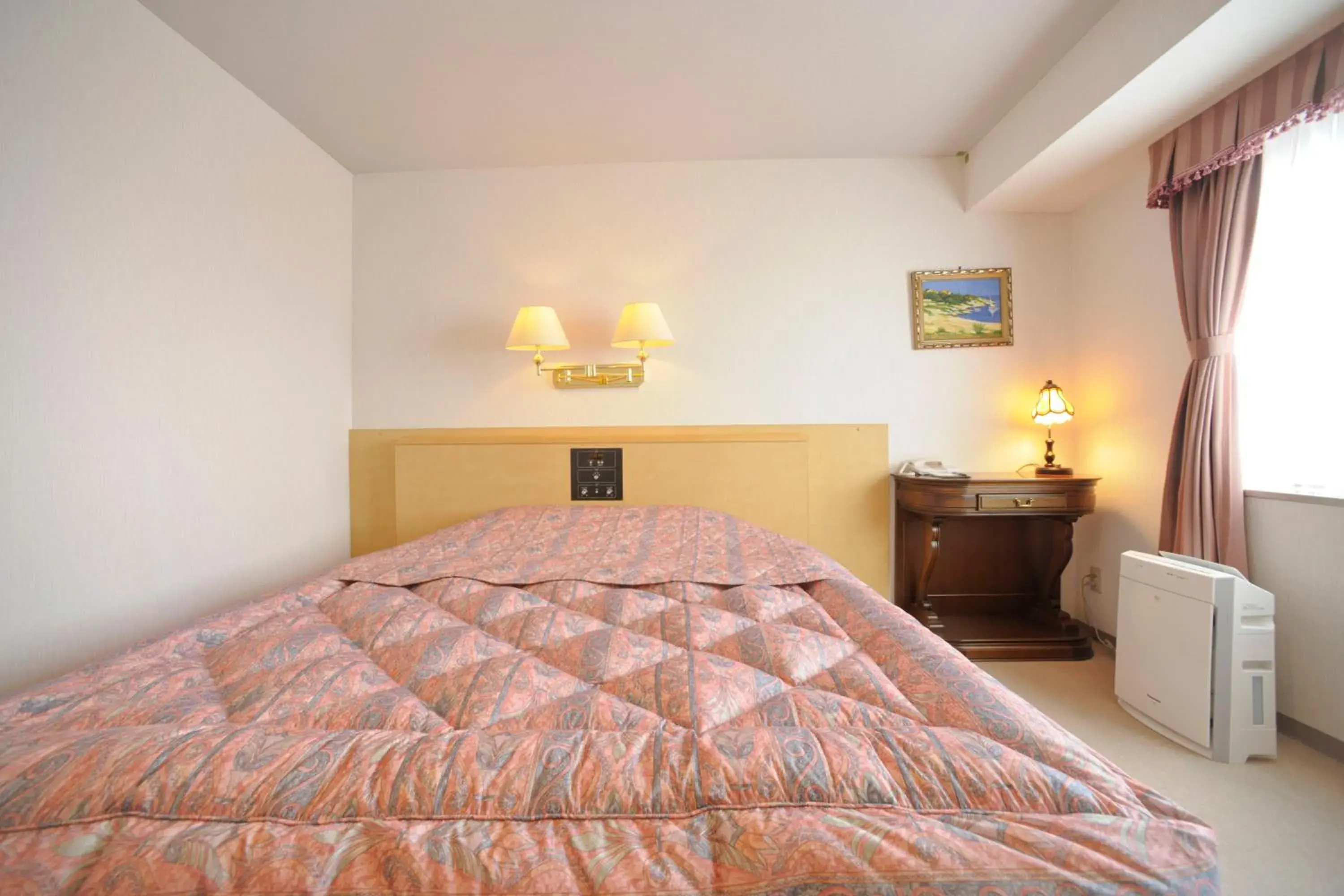 Bed in Yamagata Kokusai Hotel Bed in Yamagata Kokusai Hotel