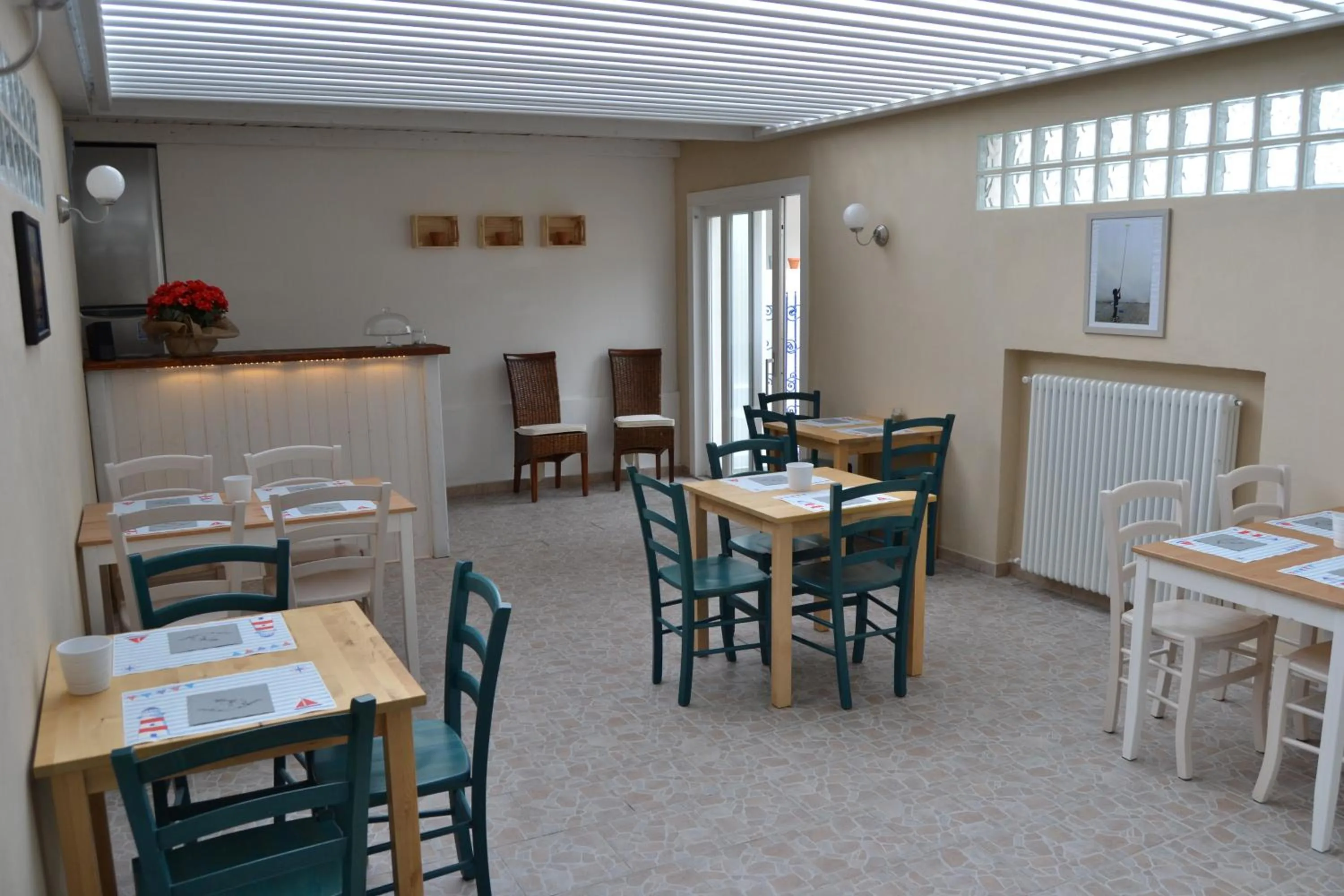 Restaurant/places to eat in B&B Residenza Marina