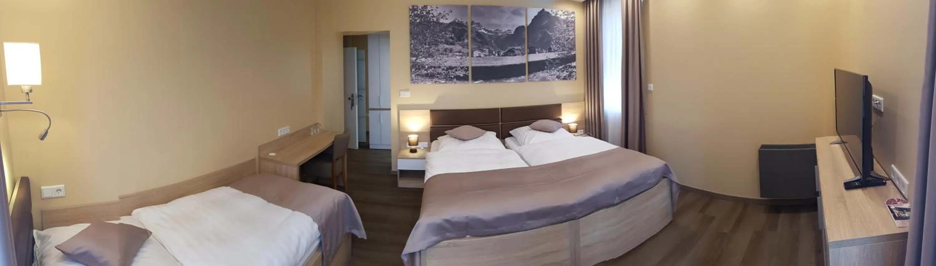 Photo of the whole room, Bed in Hotel Haus Büderich