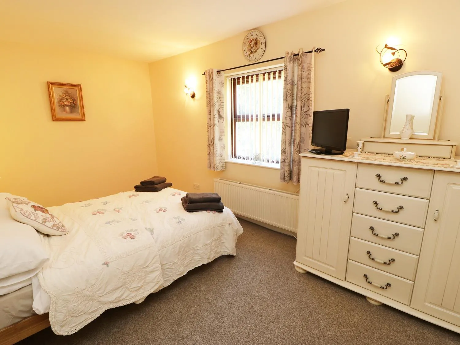 Bed in West End House