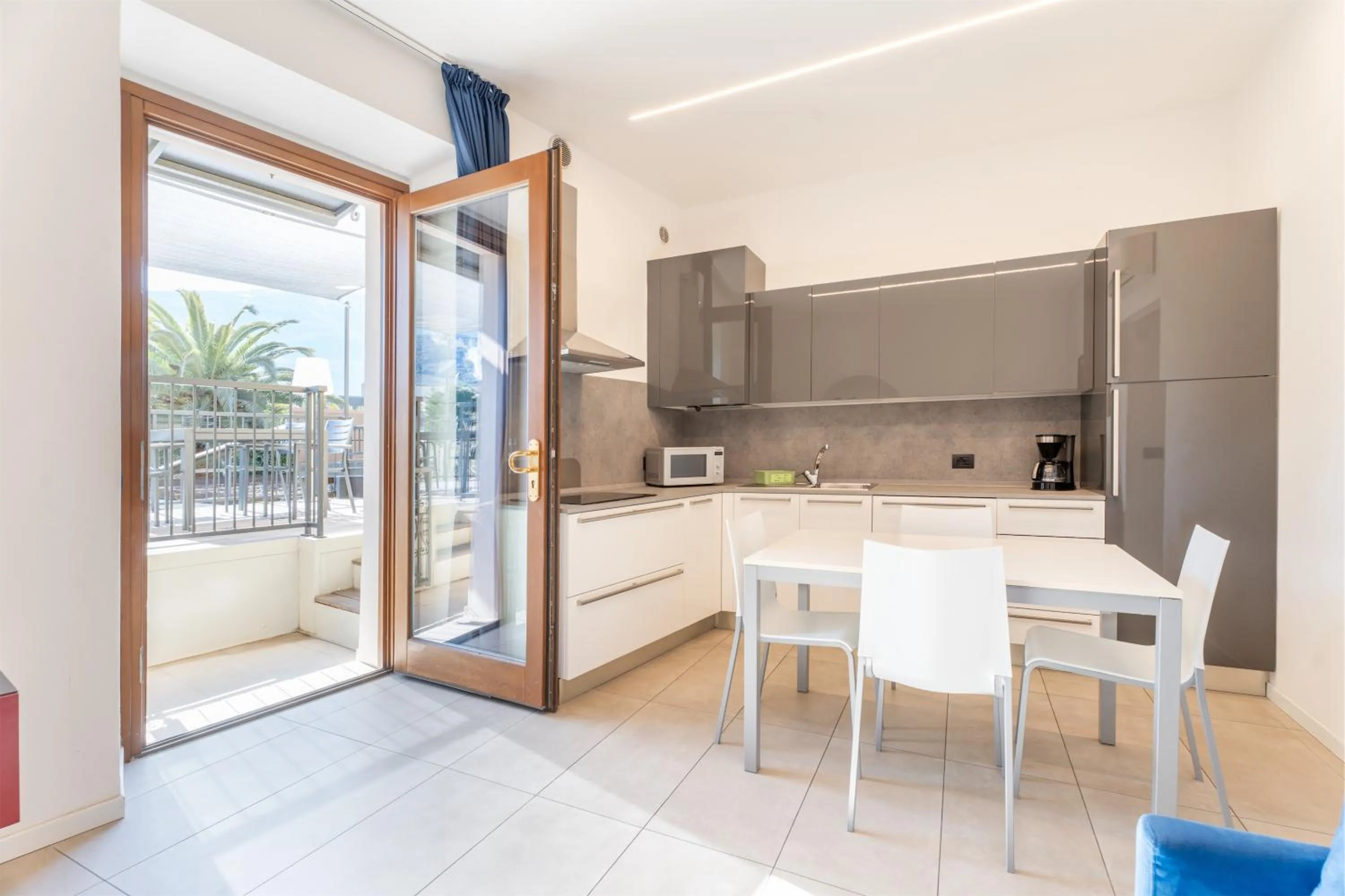 Kitchen or kitchenette in Residence Villa degli Aranci