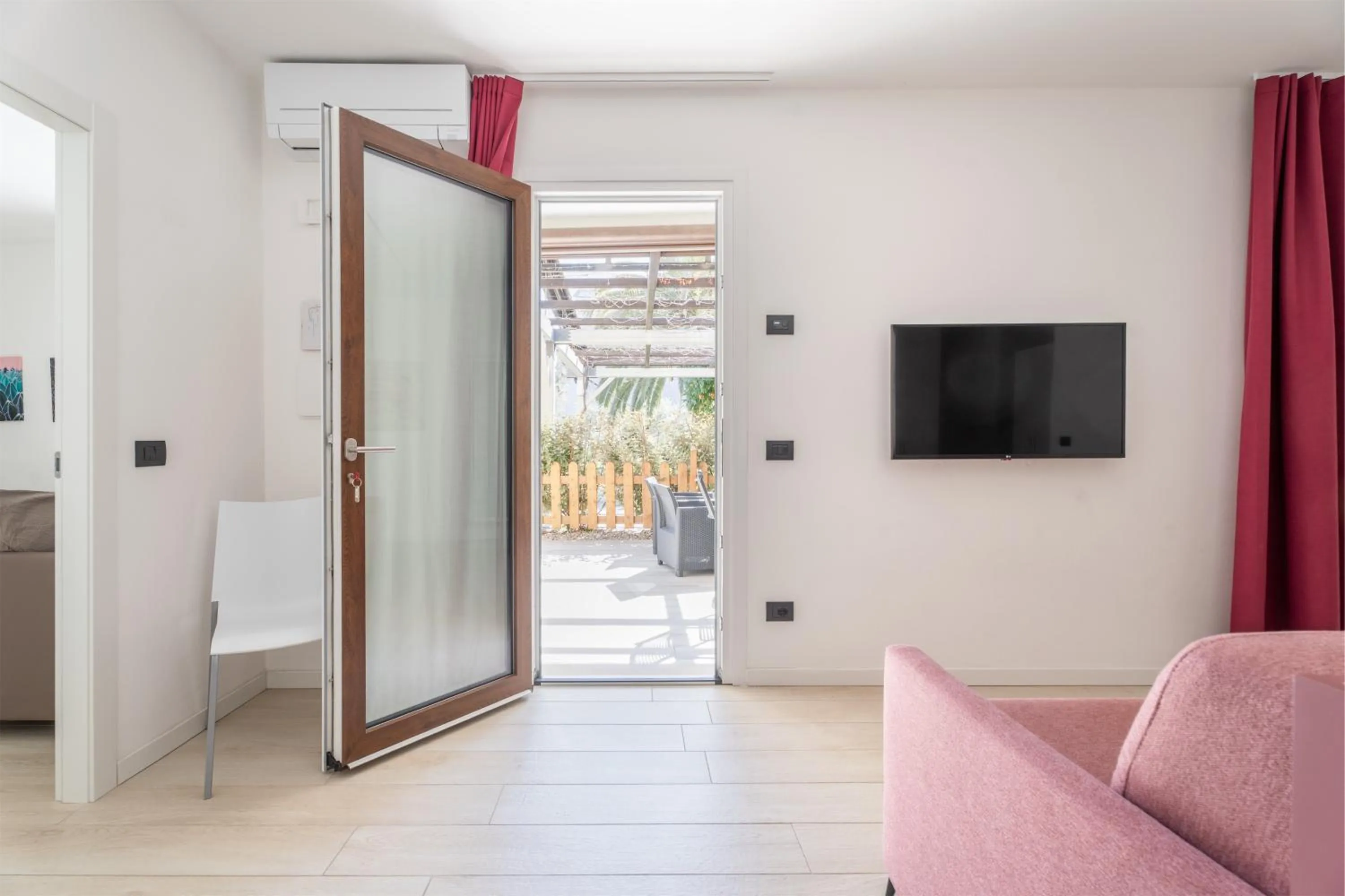 TV and multimedia in Residence Villa degli Aranci