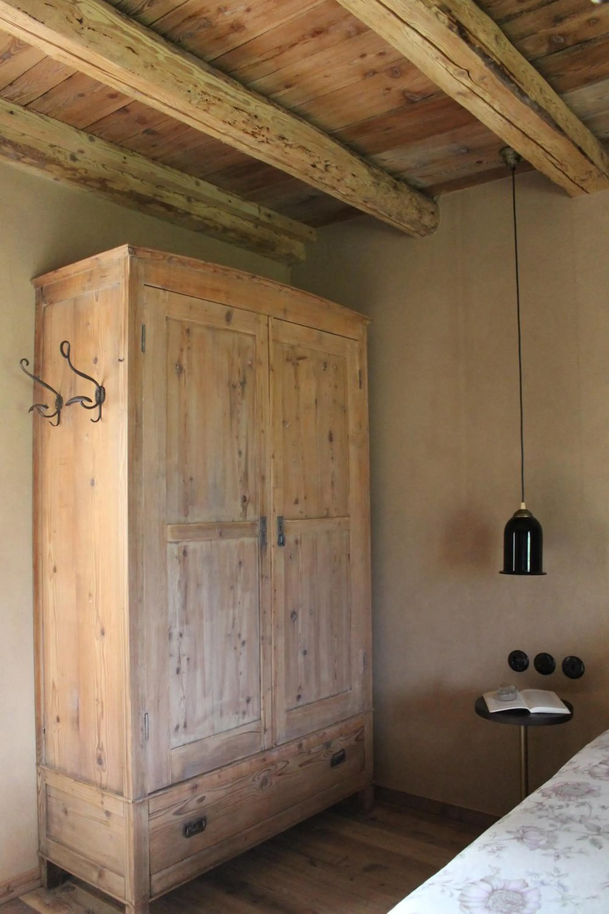 Photo of the whole room in Villa 61 - Maison de Campagne