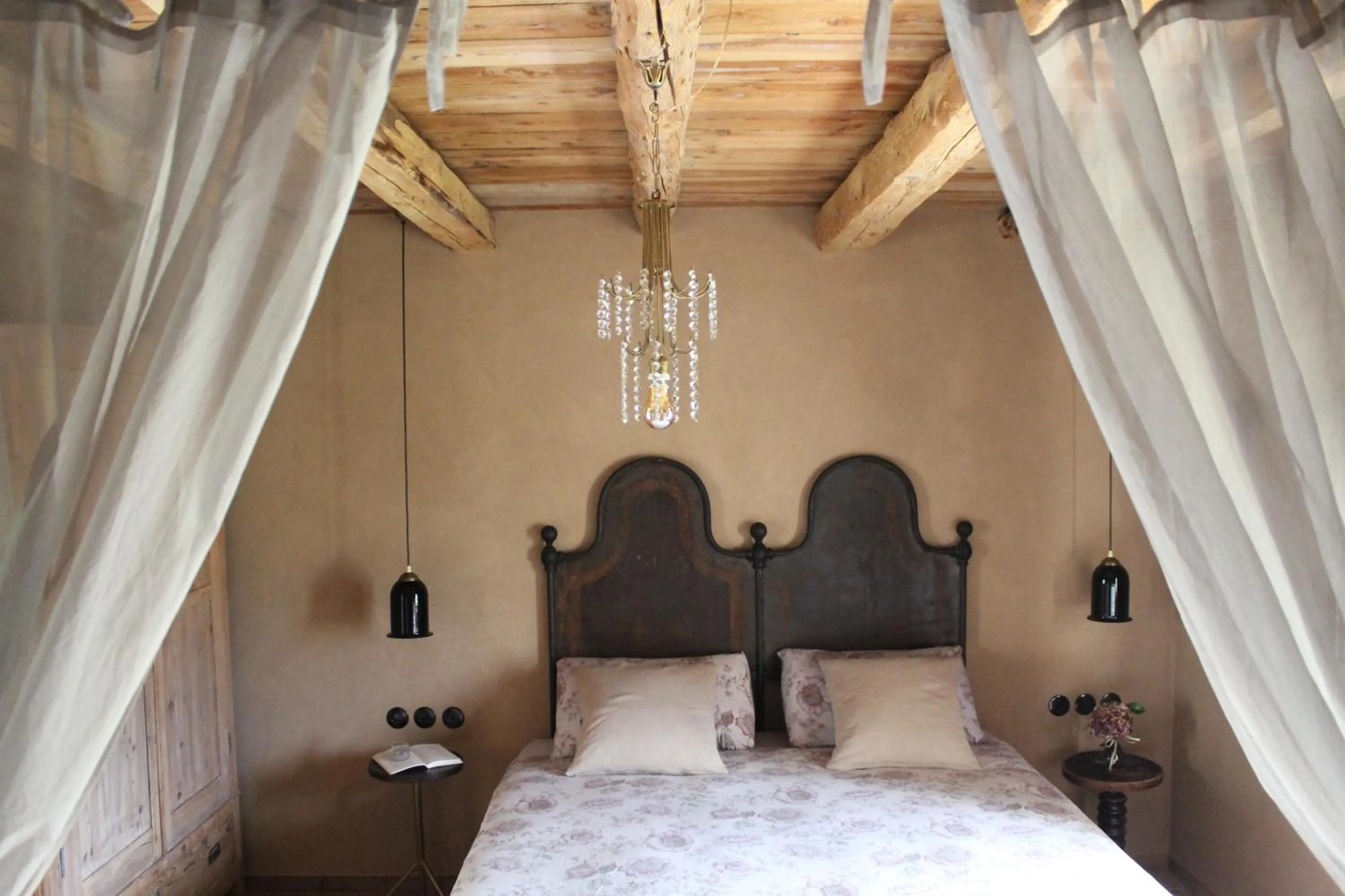 Photo of the whole room in Villa 61 - Maison de Campagne