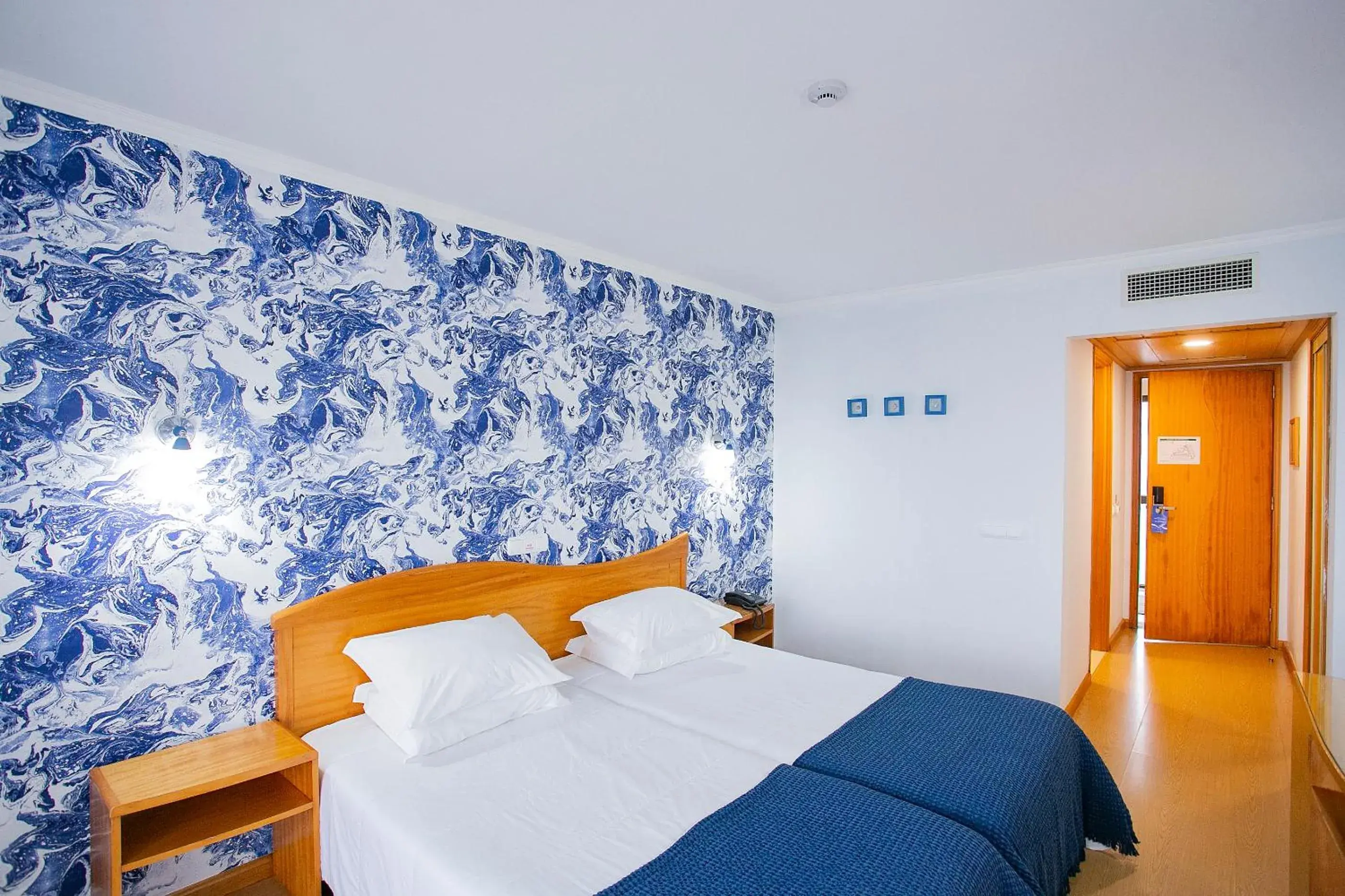 Twin Room with Sea View - single occupancy in Hotel do Mar Twin Room with Sea View - single occupancy in Hotel do Mar