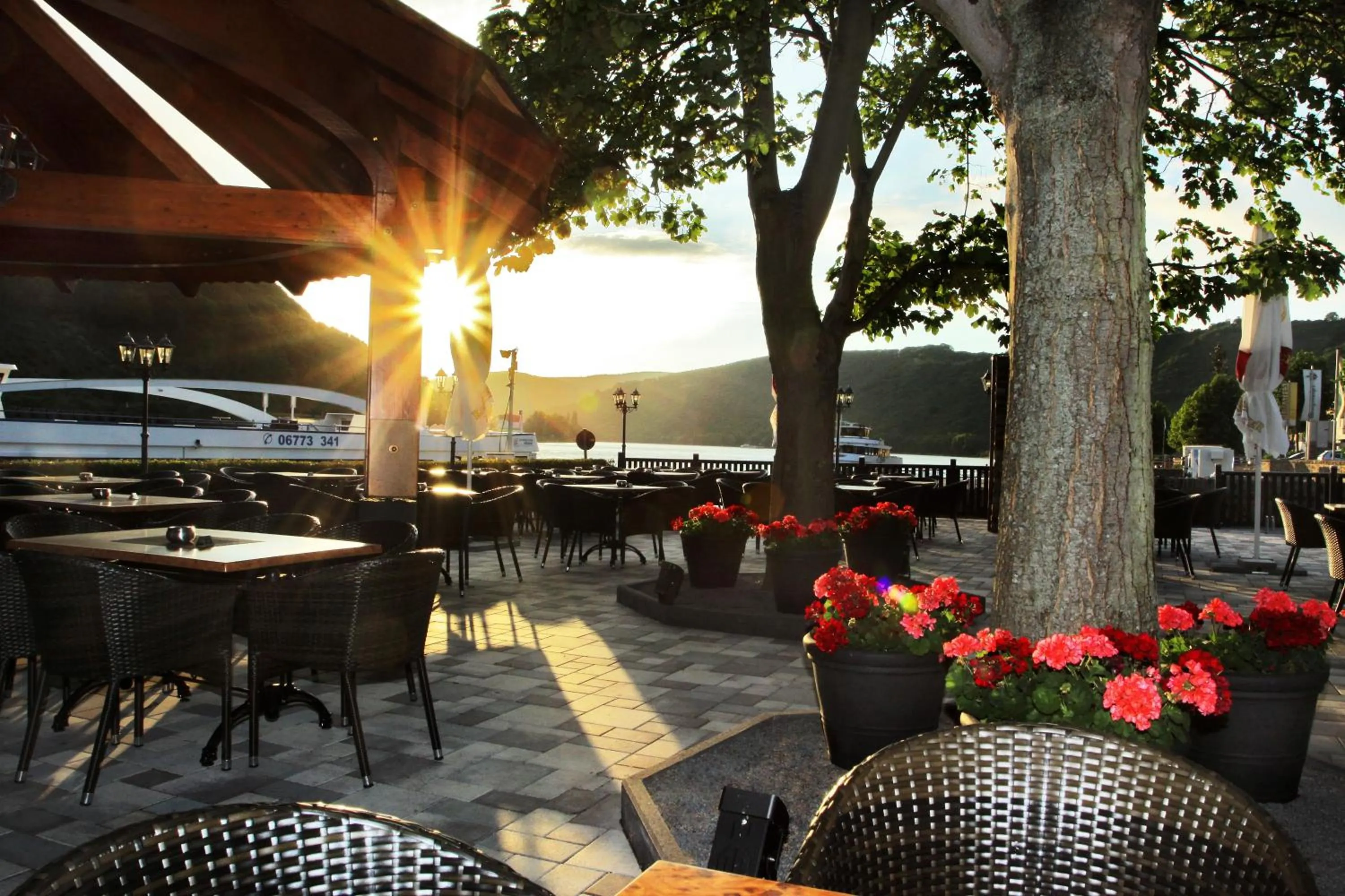 Patio in Hotel Rheinkönig