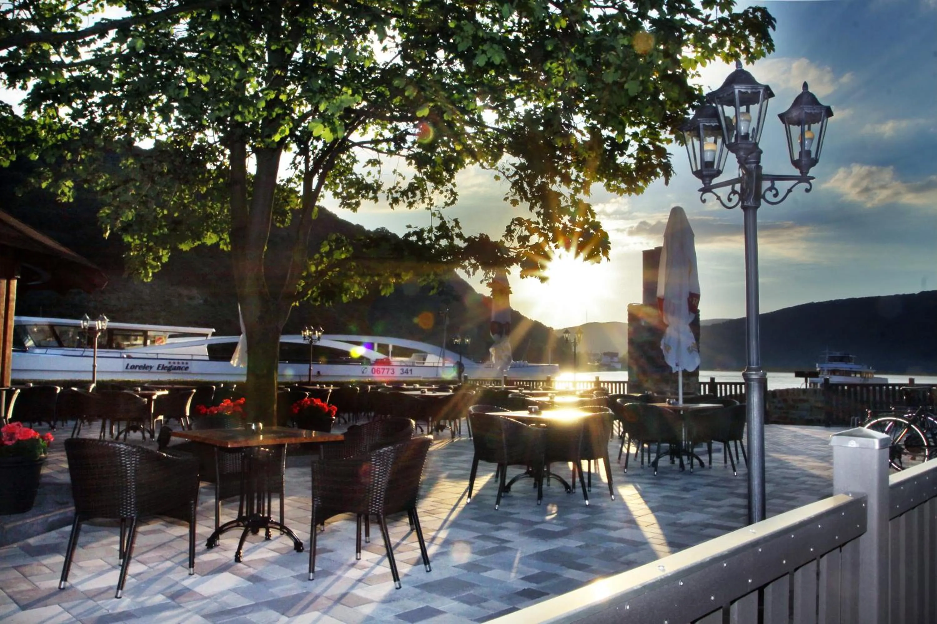Patio in Hotel Rheinkönig