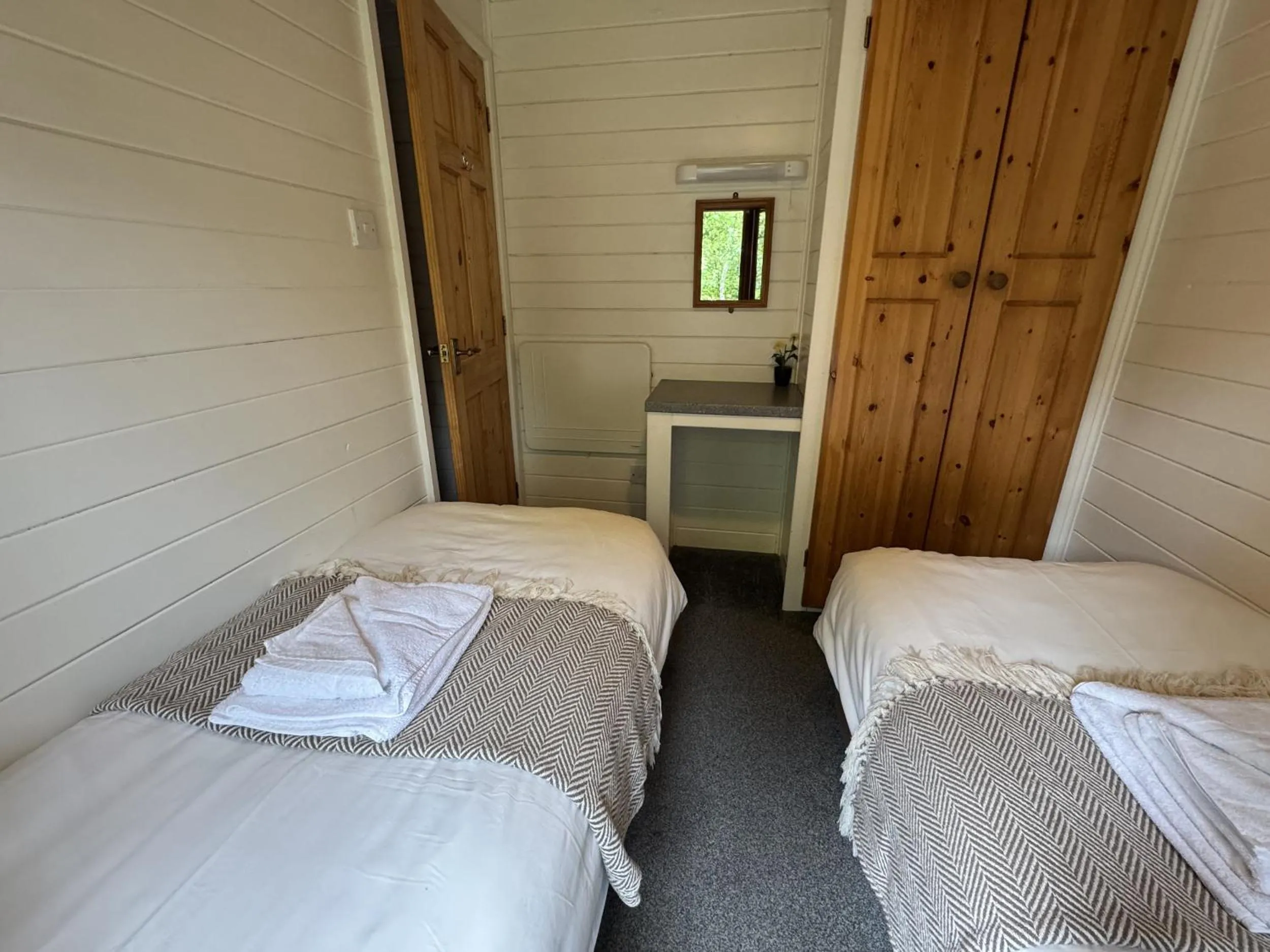 Property building, Bed in Willow Lodge