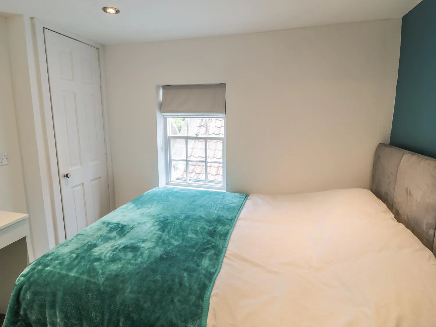 Bed in 11A Church Street