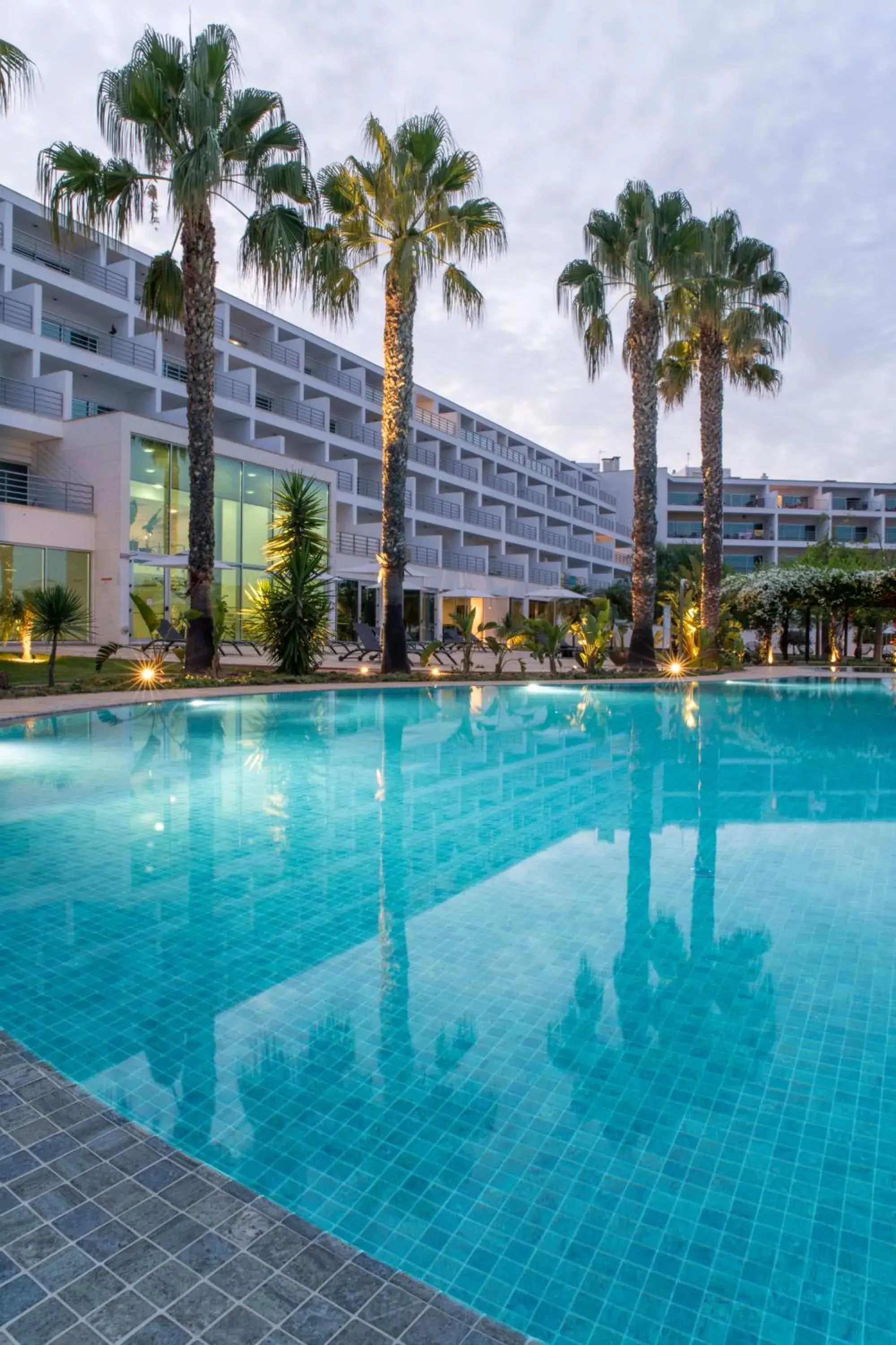 Property building in Vista Marina Apartamentos Turisticos Property building in Vista Marina Apartamentos Turisticos