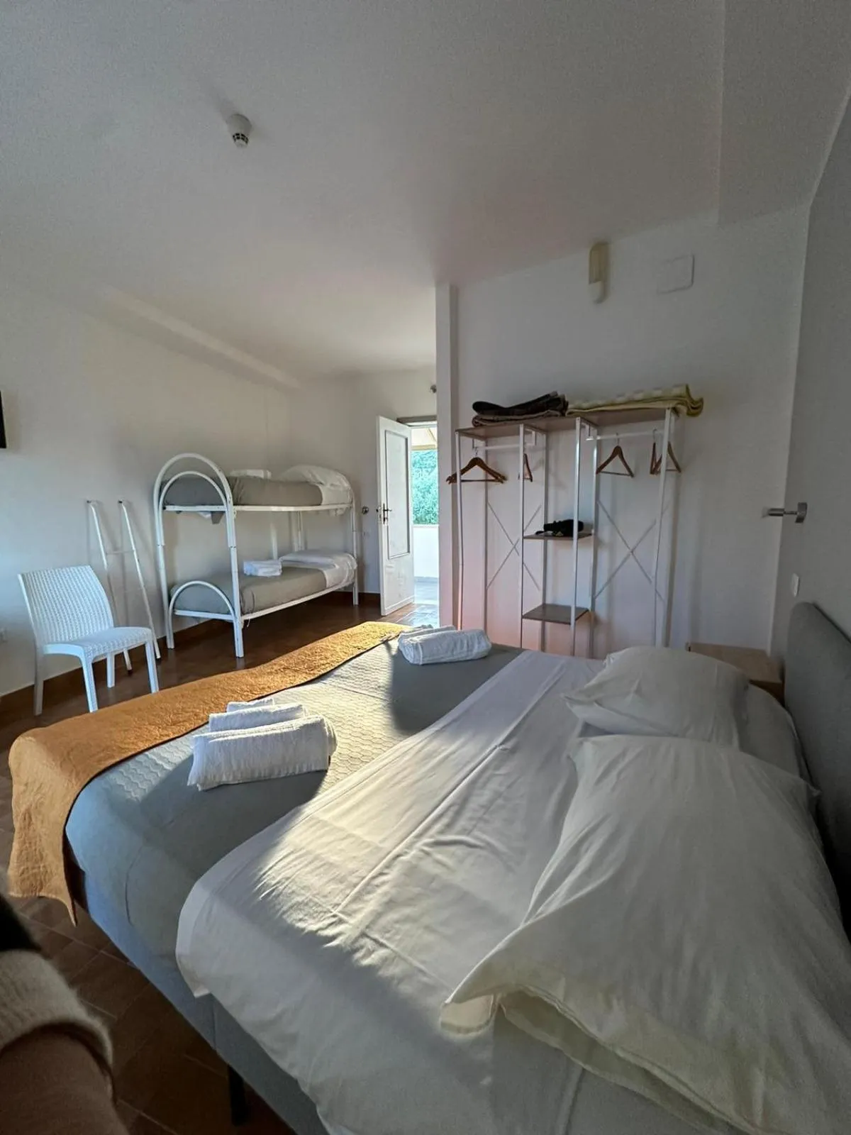 Bed in Hotel Residence il villaggio Lì cylentos Policastro Scario a 100 mt dal mare