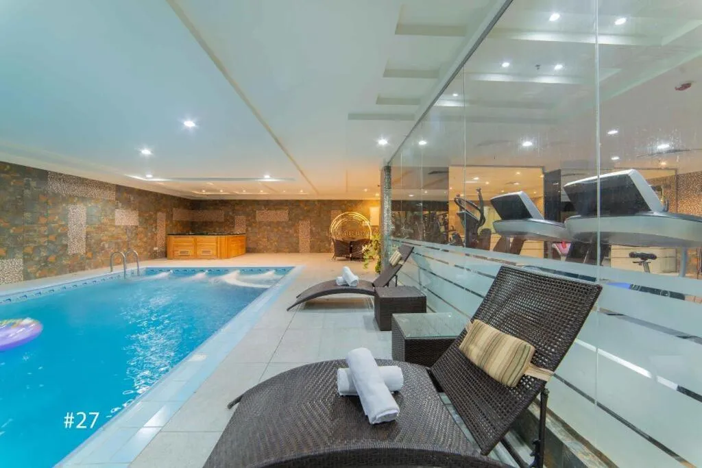 Swimming pool in Hyatt Buyutat Serviced Apartments