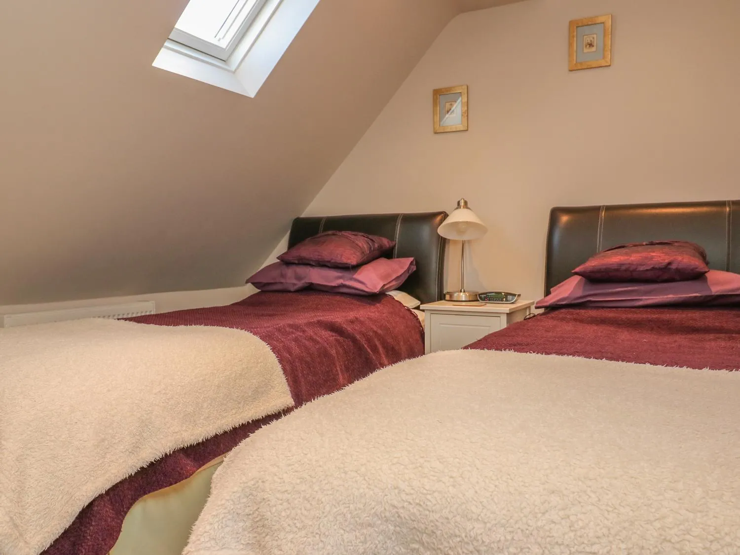 Bed in Temple Mews