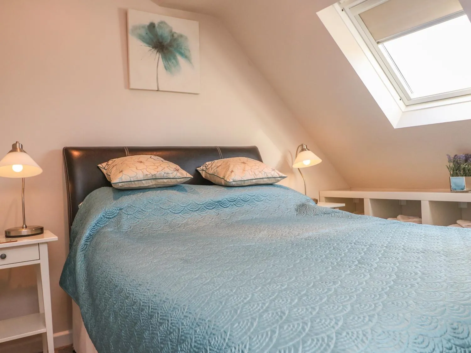 Bed in Temple Mews