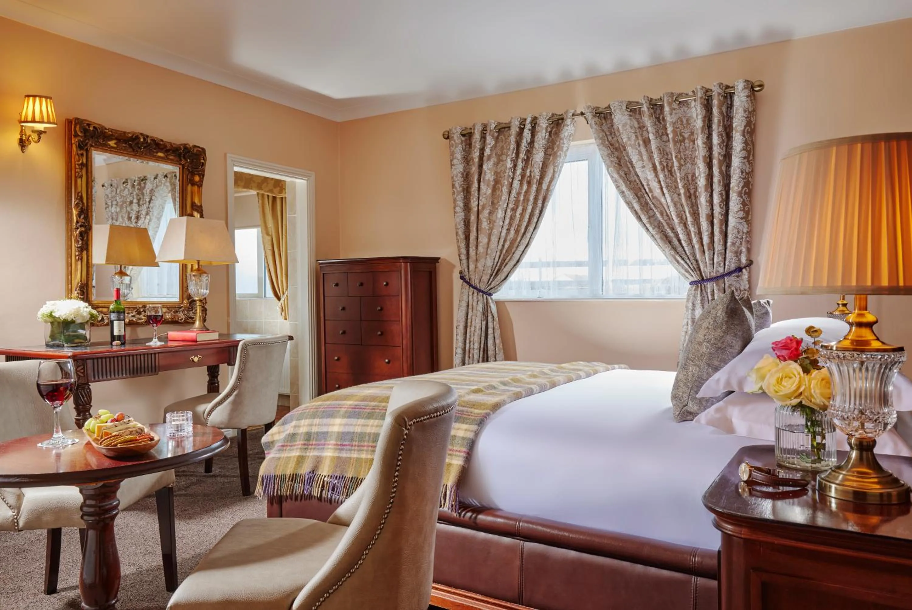 Bedroom, Bed in Bellbridge House Hotel