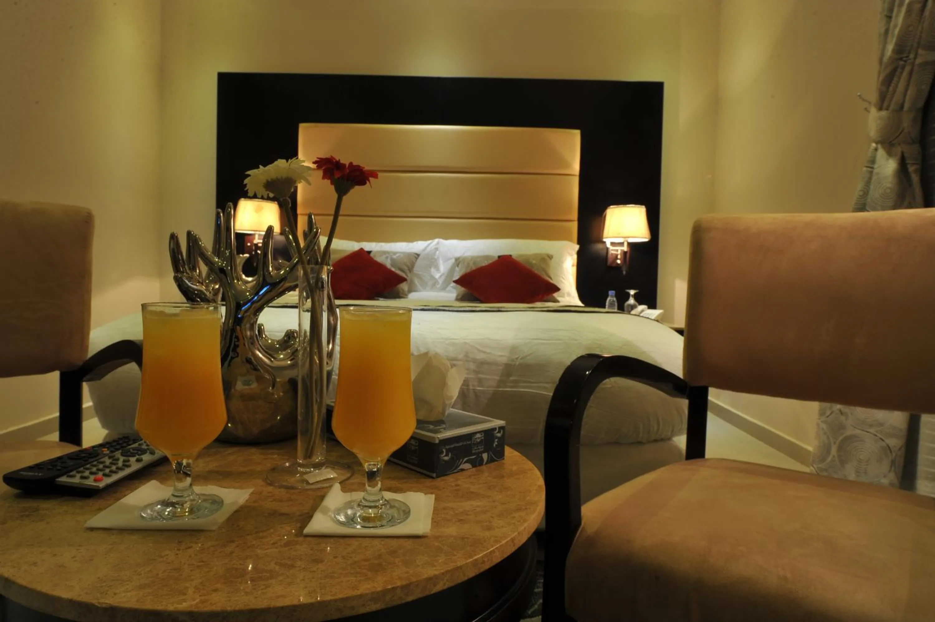 Photo of the whole room in Al Janaderia Suites 7