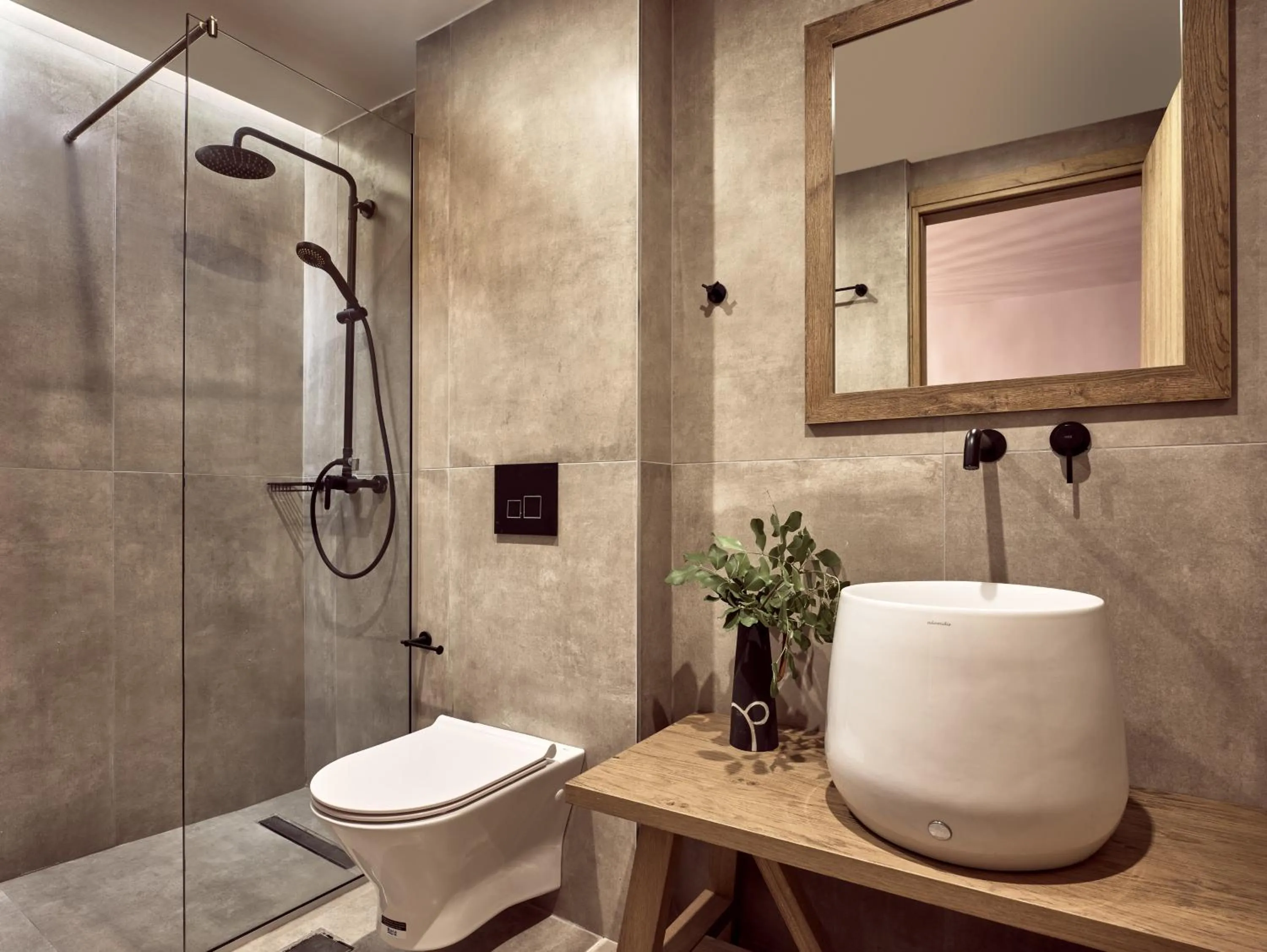 Shower in Troulis Apart-Hotel