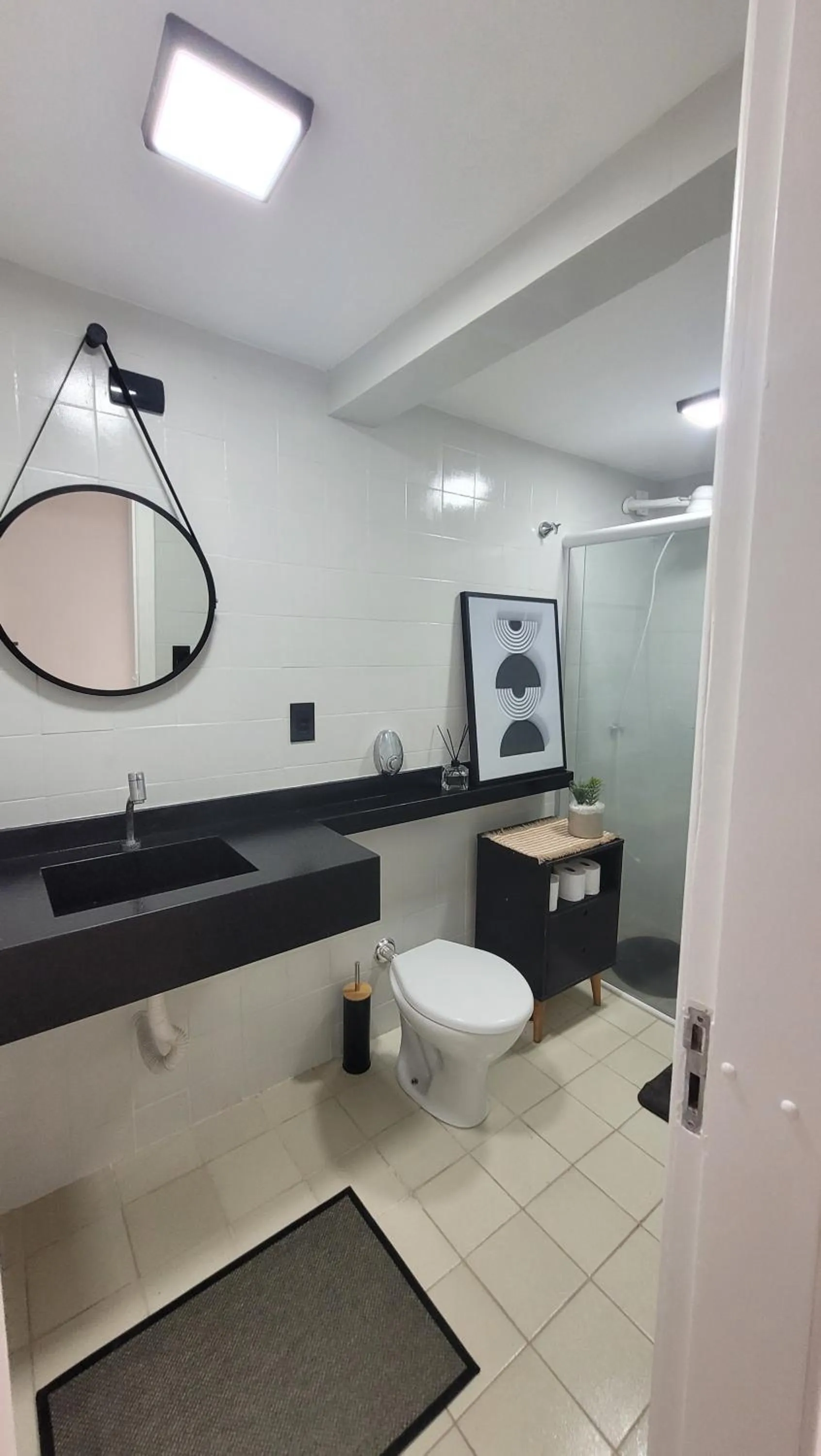 Bathroom in Apto na Quadra do Mar e Vista para o Rio