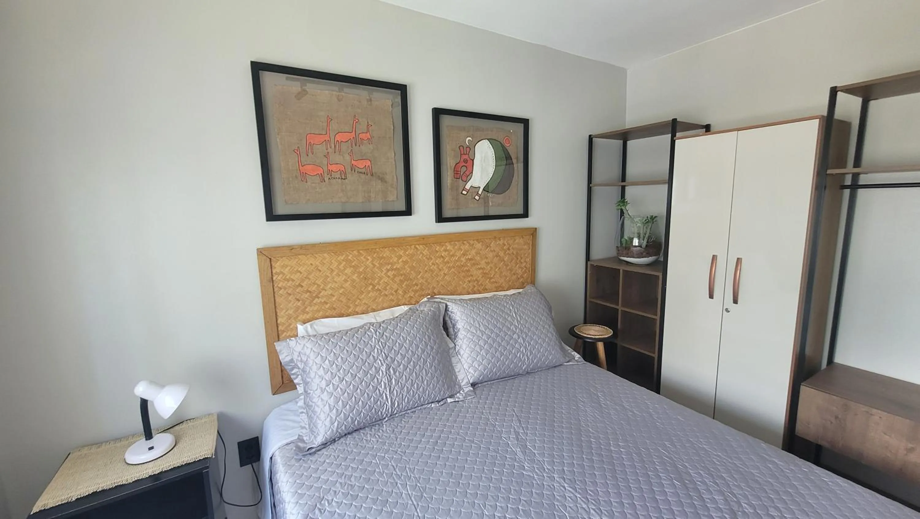 Bed in Apto na Quadra do Mar e Vista para o Rio